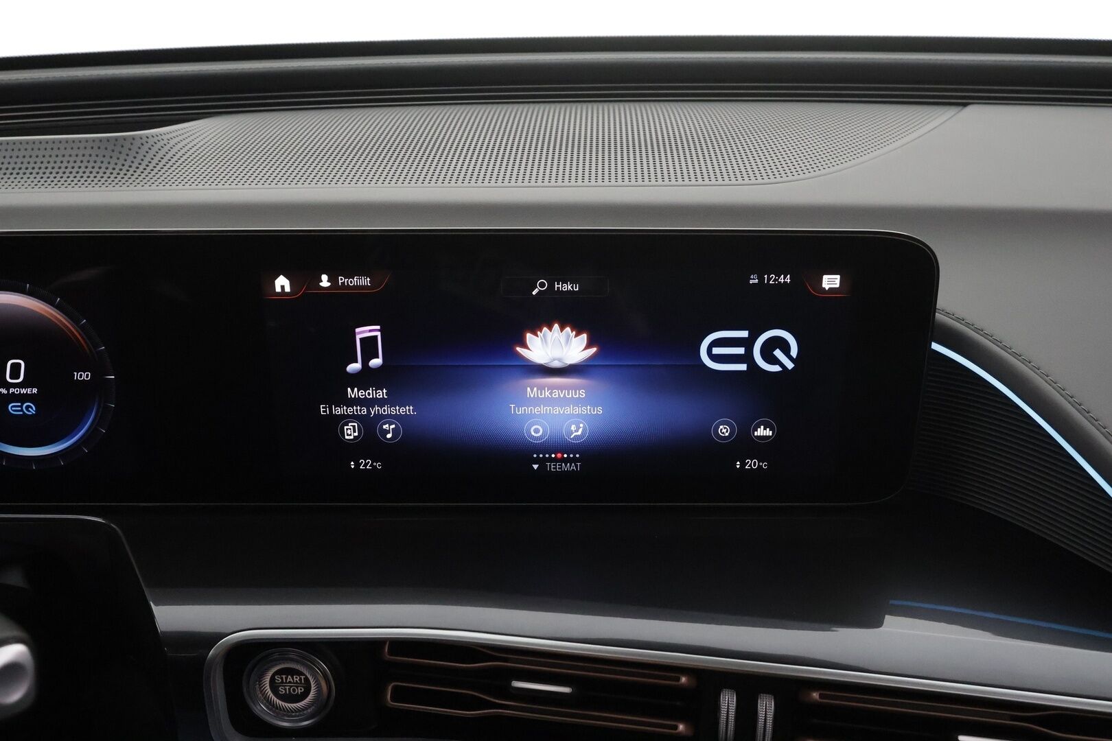 Mercedes-Benz EQC 2023 400 4MATIC Business AMG * Distronic+ / HUD / 360° / Muistipenkit / Multibeam / Midline / Lasikattoluukku / Widescreen * - Kahdet renkaat aluvanteilla