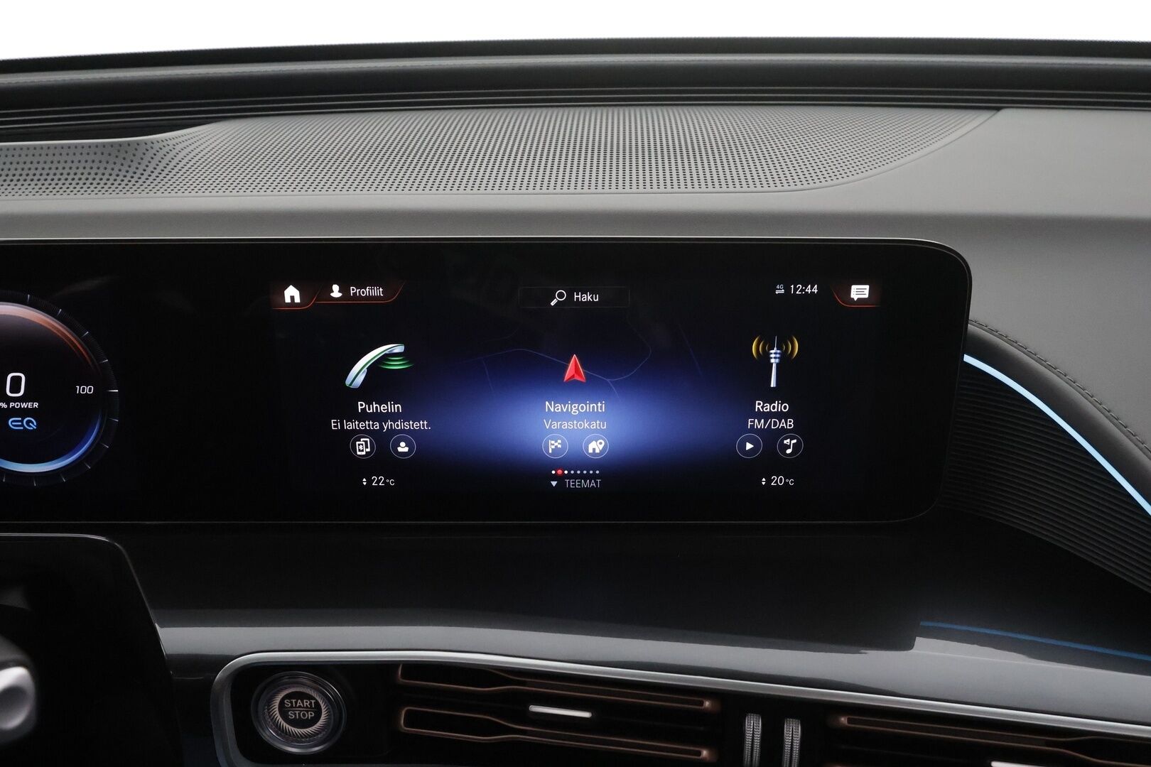 Mercedes-Benz EQC 2023 400 4MATIC Business AMG * Distronic+ / HUD / 360° / Muistipenkit / Multibeam / Midline / Lasikattoluukku / Widescreen * - Kahdet renkaat aluvanteilla