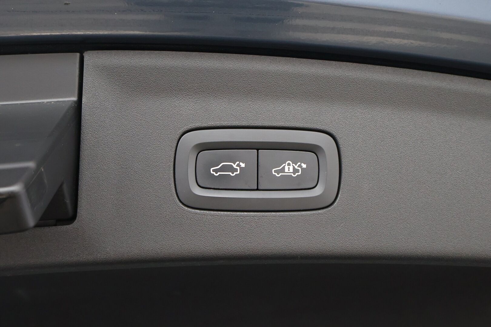 Polestar 2 2023 Long Range Dual Motor Performance, 350kW, 78kWh - 3,99 % KORKOTARJOUS TÄHÄN AUTOON - Lämpöpumppu / Pilot&Plus / Harman&Kardon / Lasikatto / Vetokoukku / 360-Kamera / Pixel-Led / Juuri saapunut Tampereelle!