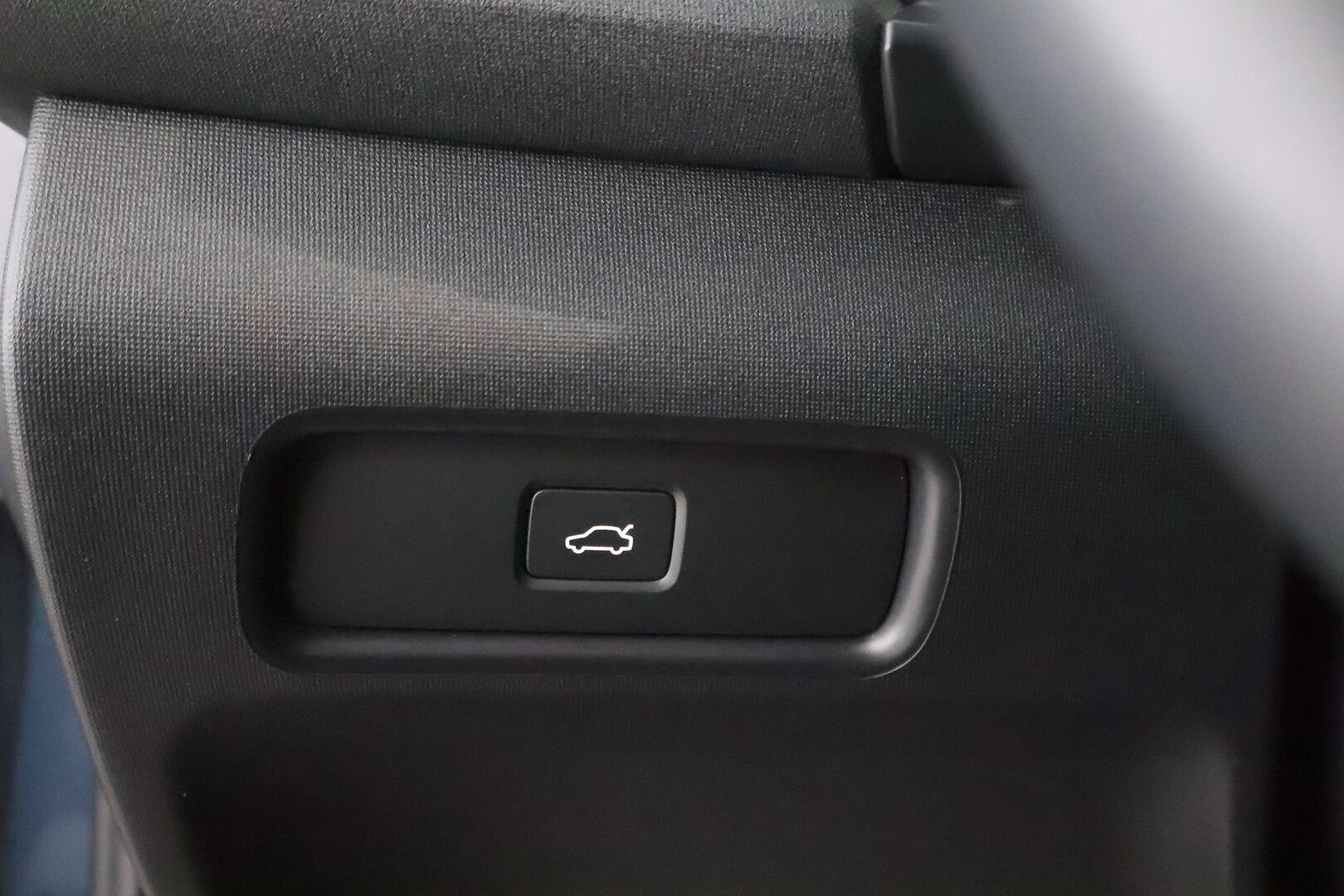Polestar 2 2023 Long Range Dual Motor Performance, 350kW, 78kWh - 3,99 % KORKOTARJOUS TÄHÄN AUTOON - Lämpöpumppu / Pilot&Plus / Harman&Kardon / Lasikatto / Vetokoukku / 360-Kamera / Pixel-Led / Juuri saapunut Tampereelle!