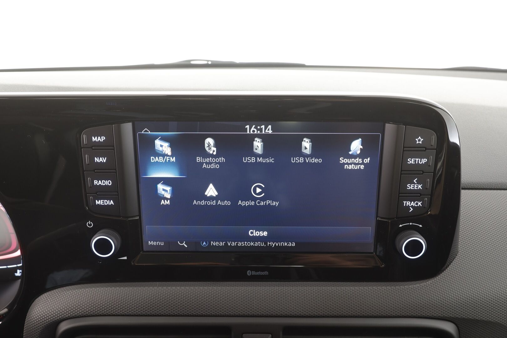 Hyundai i10 2025 1.0 MPi 63 hv 5MT Comfort MY25 - | Vakkari | P.Kamera | Navi | Digimittari | Ratinlämmitin | Apple&Android | 2x Renkaat | Tehdastakuu | Suomi-auto | Merkkihuollettu |