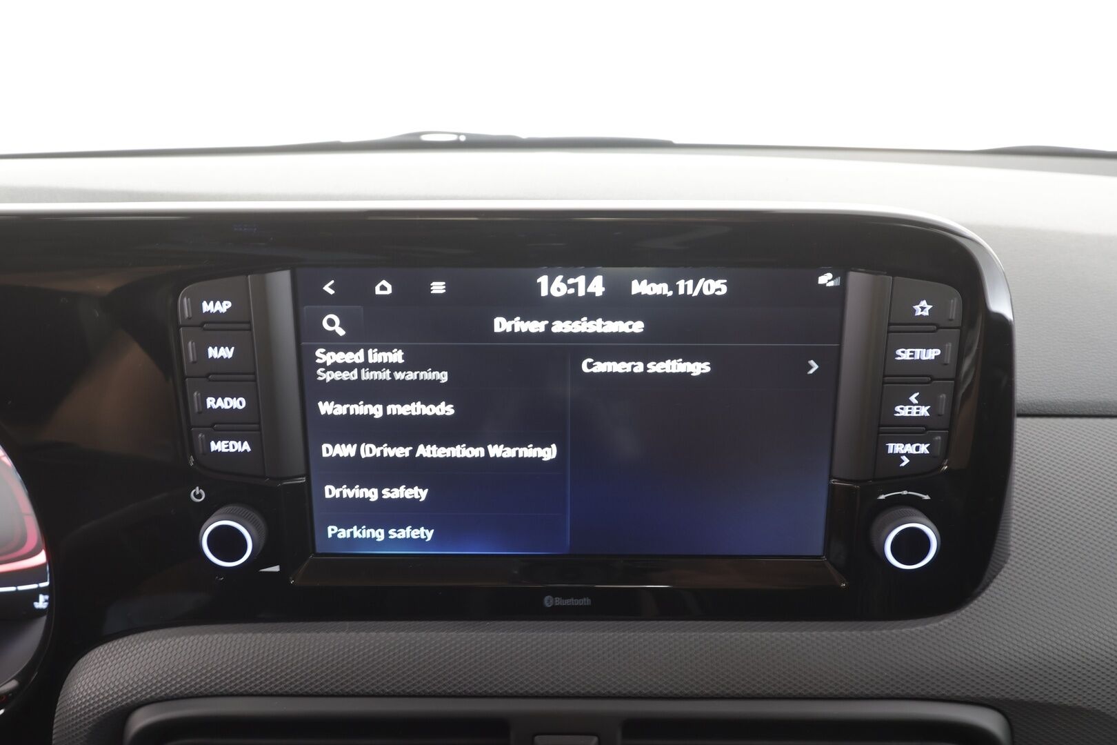 Hyundai i10 2025 1.0 MPi 63 hv 5MT Comfort MY25 - | Vakkari | P.Kamera | Navi | Digimittari | Ratinlämmitin | Apple&Android | 2x Renkaat | Tehdastakuu | Suomi-auto | Merkkihuollettu |
