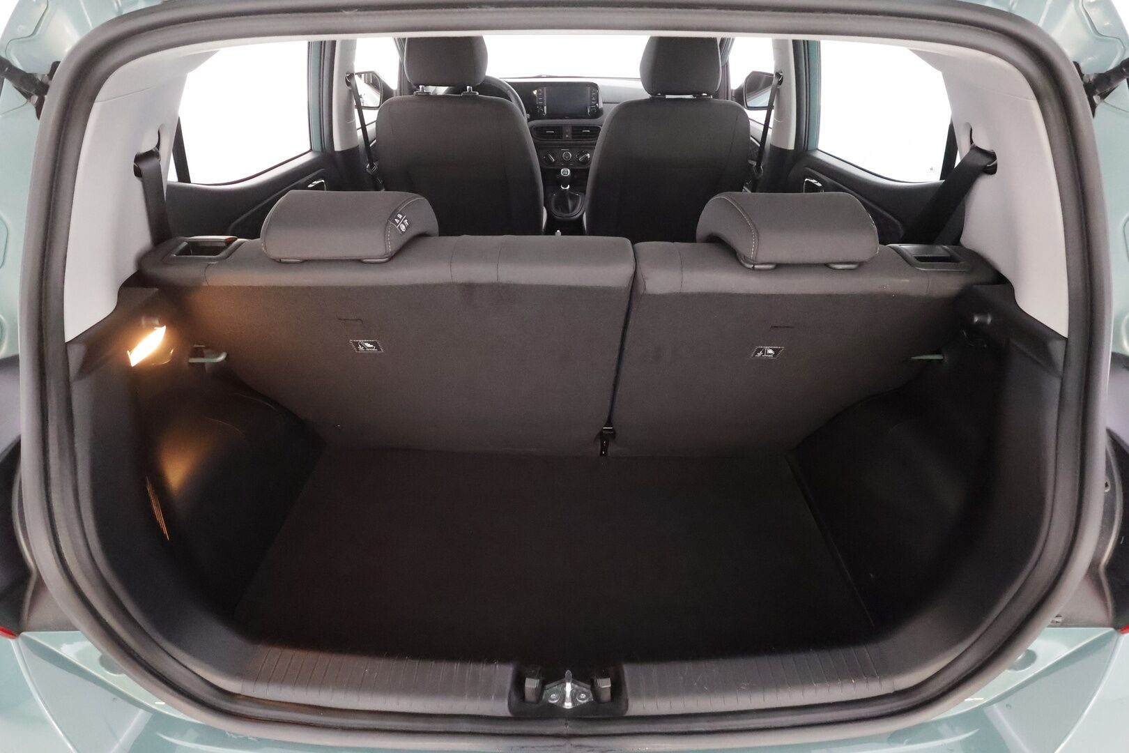 Hyundai i10 2025 1.0 MPi 63 hv 5MT Comfort MY25 - | Vakkari | P.Kamera | Navi | Digimittari | Ratinlämmitin | Apple&Android | Tehdastakuu | 2x Renkaat | Suomi-auto | Merkkihuollettu |