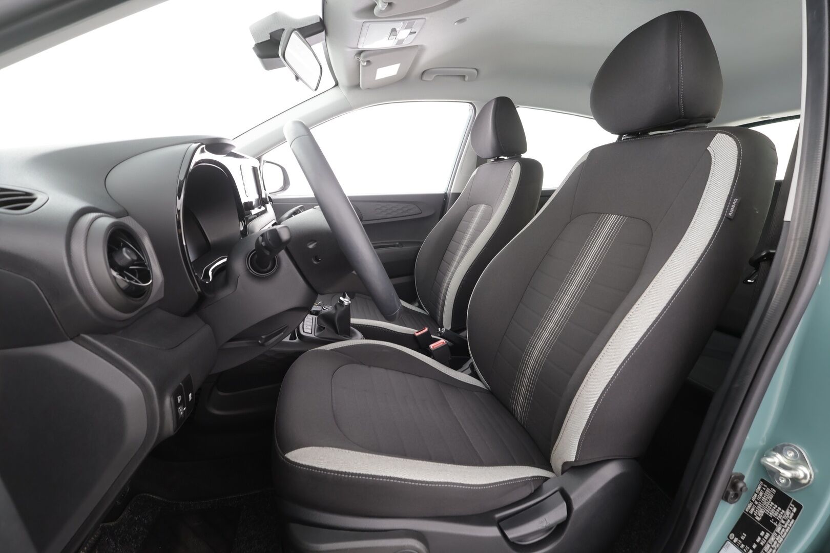Hyundai i10 2025 1.0 MPi 63 hv 5MT Comfort MY25 - | Vakkari | P.Kamera | Navi | Digimittari | Ratinlämmitin | Apple&Android | Tehdastakuu | 2x Renkaat | Suomi-auto | Merkkihuollettu |