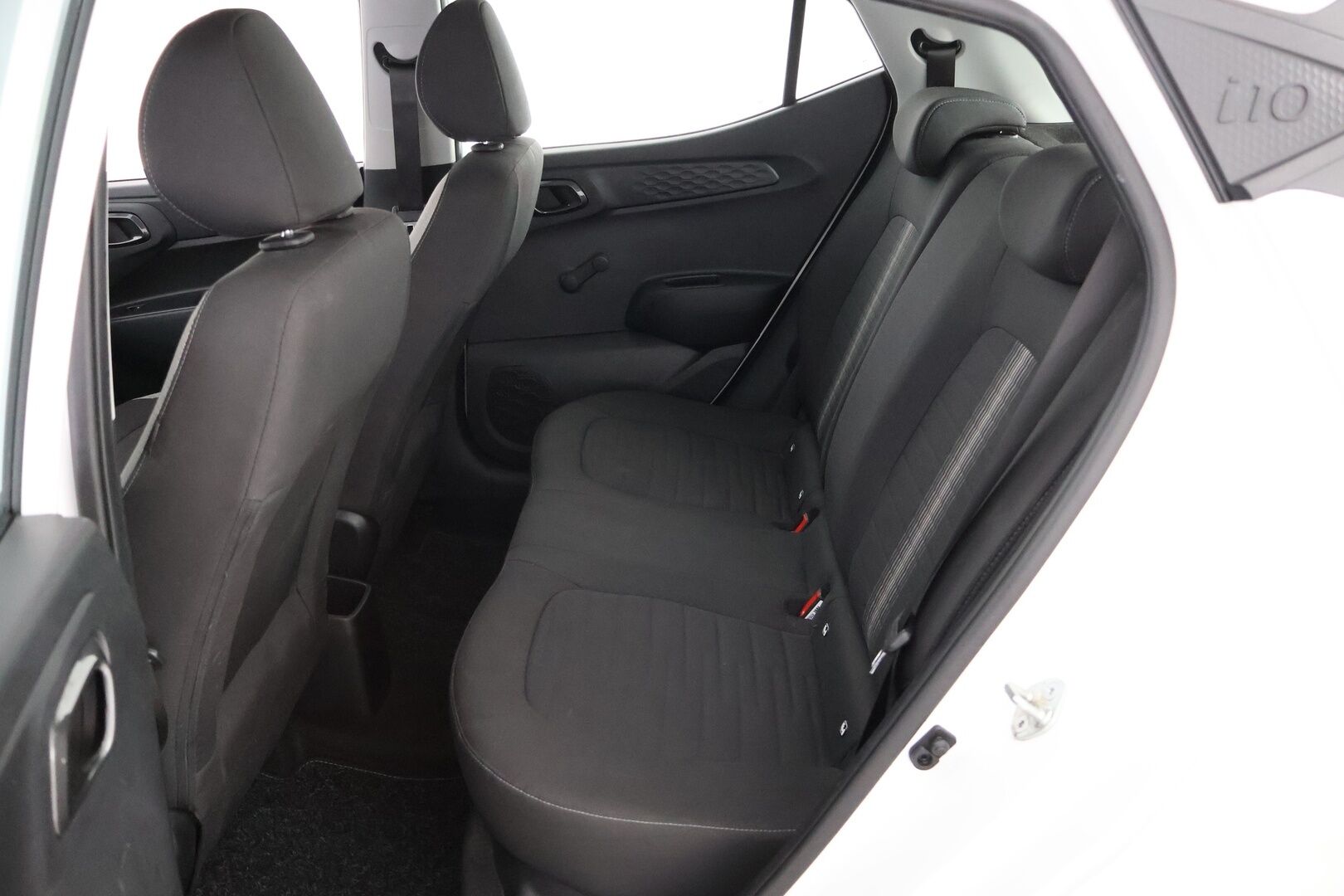 Hyundai i10 2025 1.0 MPi 63 hv 5MT Comfort MY25 * 1OM Suomiauto / Vakkari / Peruutuskamera / Digimittari / Ratinlämmitys - Erittäin siisti / Vaihtoehto uudelle / Juuri tullut Tampereelle!