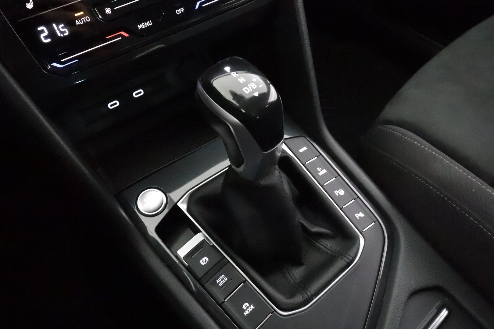 Volkswagen Tiguan 2022 Style Business eHybrid 180 kW DSG-automaatti - | ACC | Koukku | P. Kamera | IQ Light | ErgoActive | Keyless | Digimittaristo | Lane Assist | Side Assist | 2x renkaat aluin | Merkkihuollot |