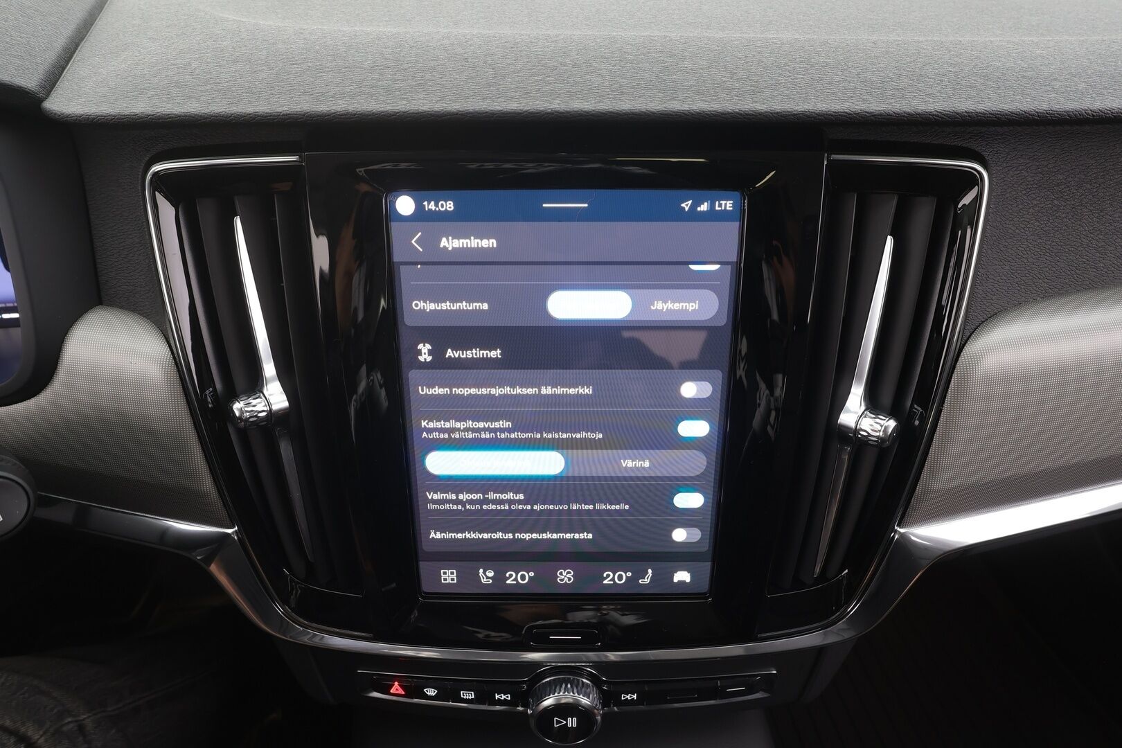 Volvo V90 2025 T8 AWD Long Range High Performance Plus Dark aut - | Pilot assist | Koukku | Muistipenkit | H/K | Full-LED | P.kamera | Sporttinahat | Ratinlämmitys | Keyless | Apple&Android | 1.Om Suomi-auto | Kahdet Renkaat | Merkkihuollettu |