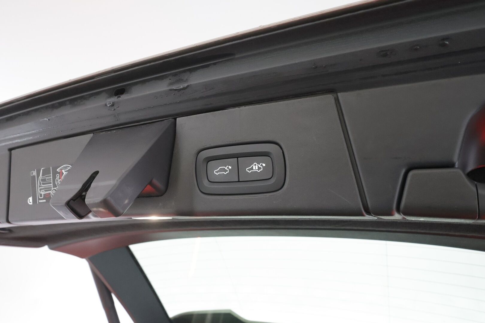 Volvo V90 2025 T8 AWD Long Range High Performance Plus Dark aut - | Pilot assist | Koukku | Muistipenkit | H/K | Full-LED | P.kamera | Sporttinahat | Ratinlämmitys | Keyless | Apple&Android | 1.Om Suomi-auto | Kahdet Renkaat | Merkkihuollettu |