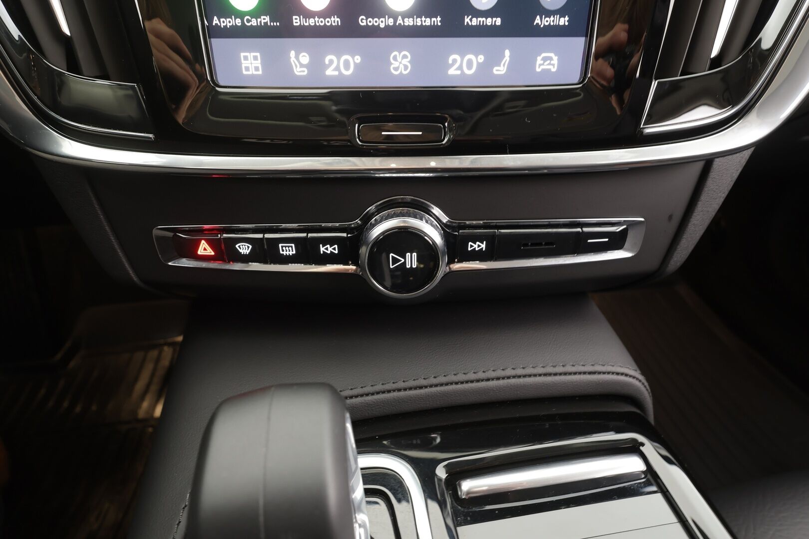 Volvo V90 2025 T8 AWD Long Range High Performance Plus Dark aut - | Pilot assist | Koukku | Muistipenkit | H/K | Full-LED | P.kamera | Sporttinahat | Ratinlämmitys | Keyless | Apple&Android | 1.Om Suomi-auto | Kahdet Renkaat | Merkkihuollettu |
