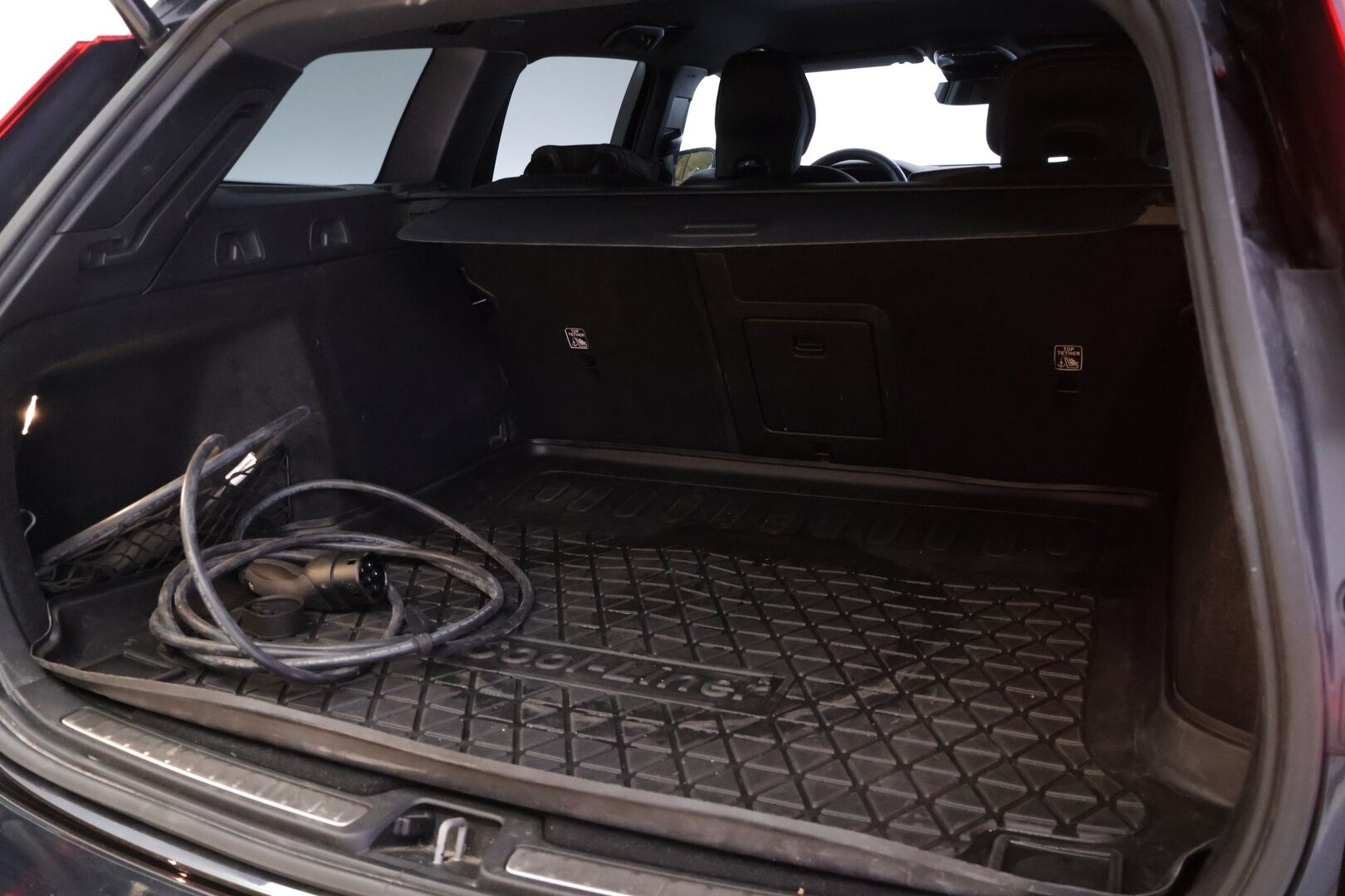 Volvo V60 2021 T6 TwE AWD R-Design Edition aut *ACC/ VOC / S.koukku / P.kamera / Nahkasisusta* - Kaksin Bridgestone renkain! / Hiljattain huollettu! / Uusi tuulilasi! - HULLUT JOULUT KORKOTARJOUS 2,49% 