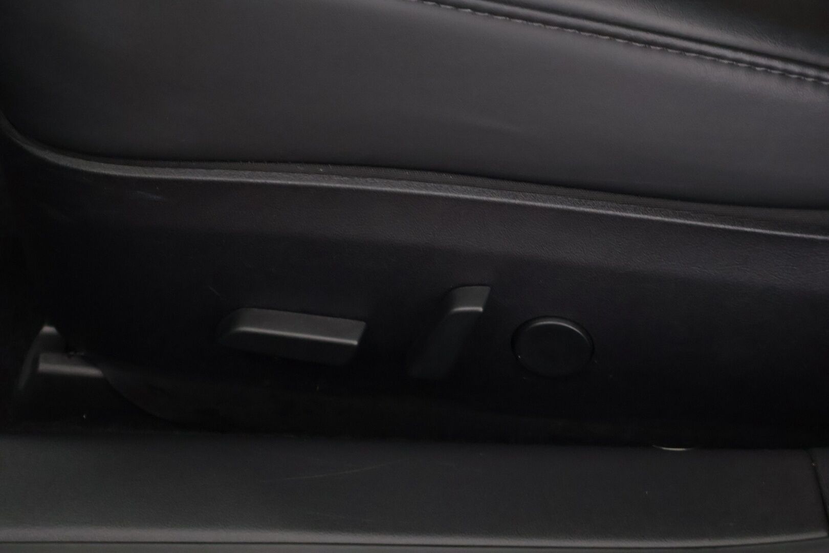 TESLA MODEL 3 2019 Standard Range Plus / Autopilot / Premium Audio / Musta Nahkasisusta / Lasikatto / Peruutuskamera /