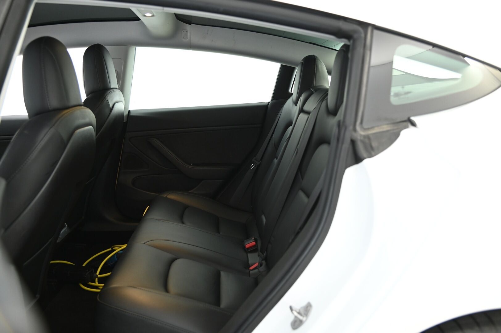 TESLA MODEL 3 2019 Standard Range Plus / Autopilot / Premium Audio / Musta Nahkasisusta / Lasikatto / Peruutuskamera /