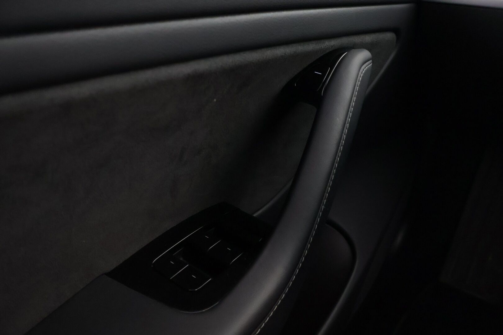 TESLA MODEL 3 2019 Standard Range Plus / Autopilot / Premium Audio / Musta Nahkasisusta / Lasikatto / Peruutuskamera /