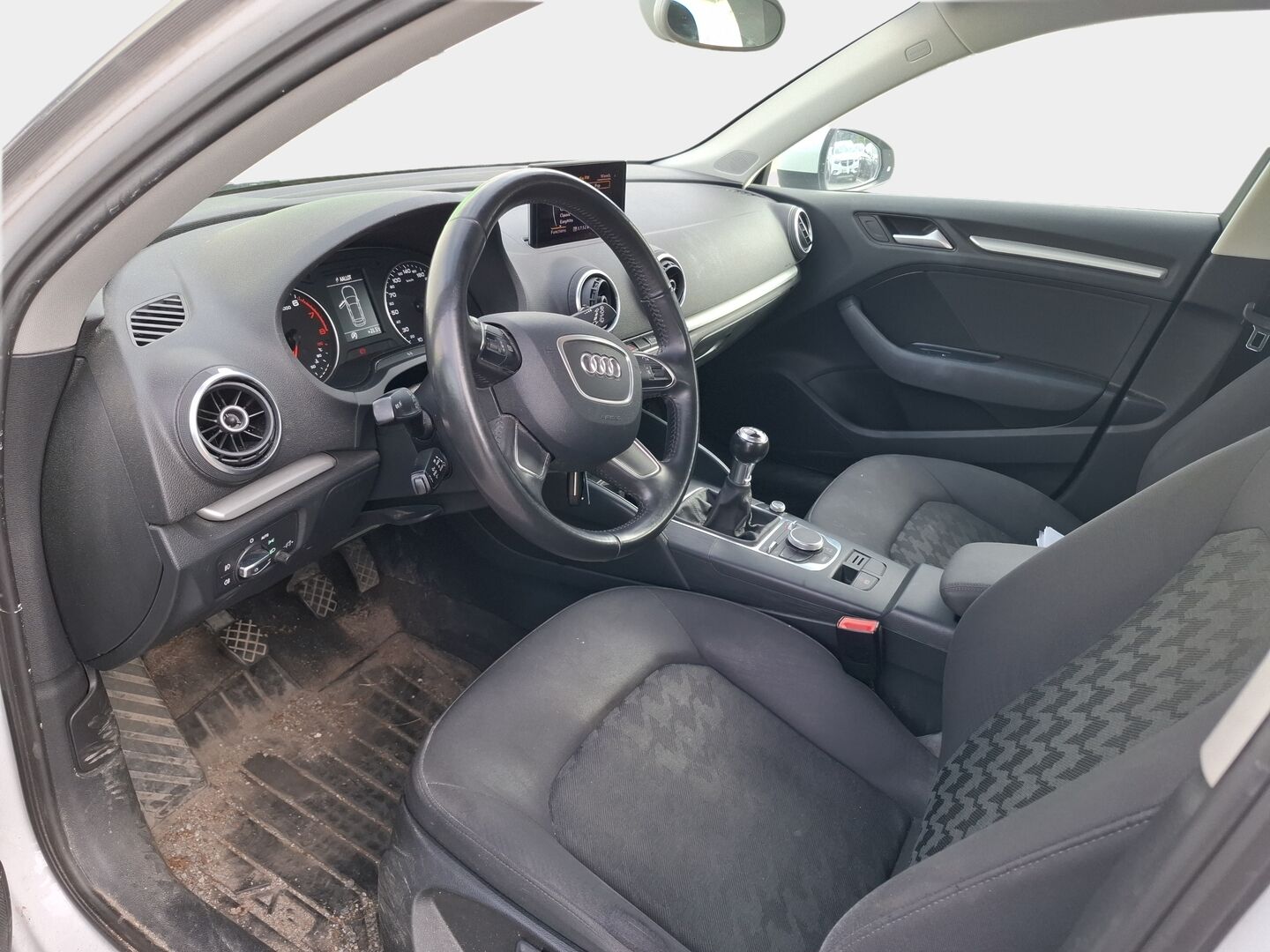 Audi A3 2013 Sportback Business 1,4 TFSI 90 kW / Suomi-auto / Vakkari / Koukku / Xenon-ajovalot - 2x renkaat / Juuri katsastettu 