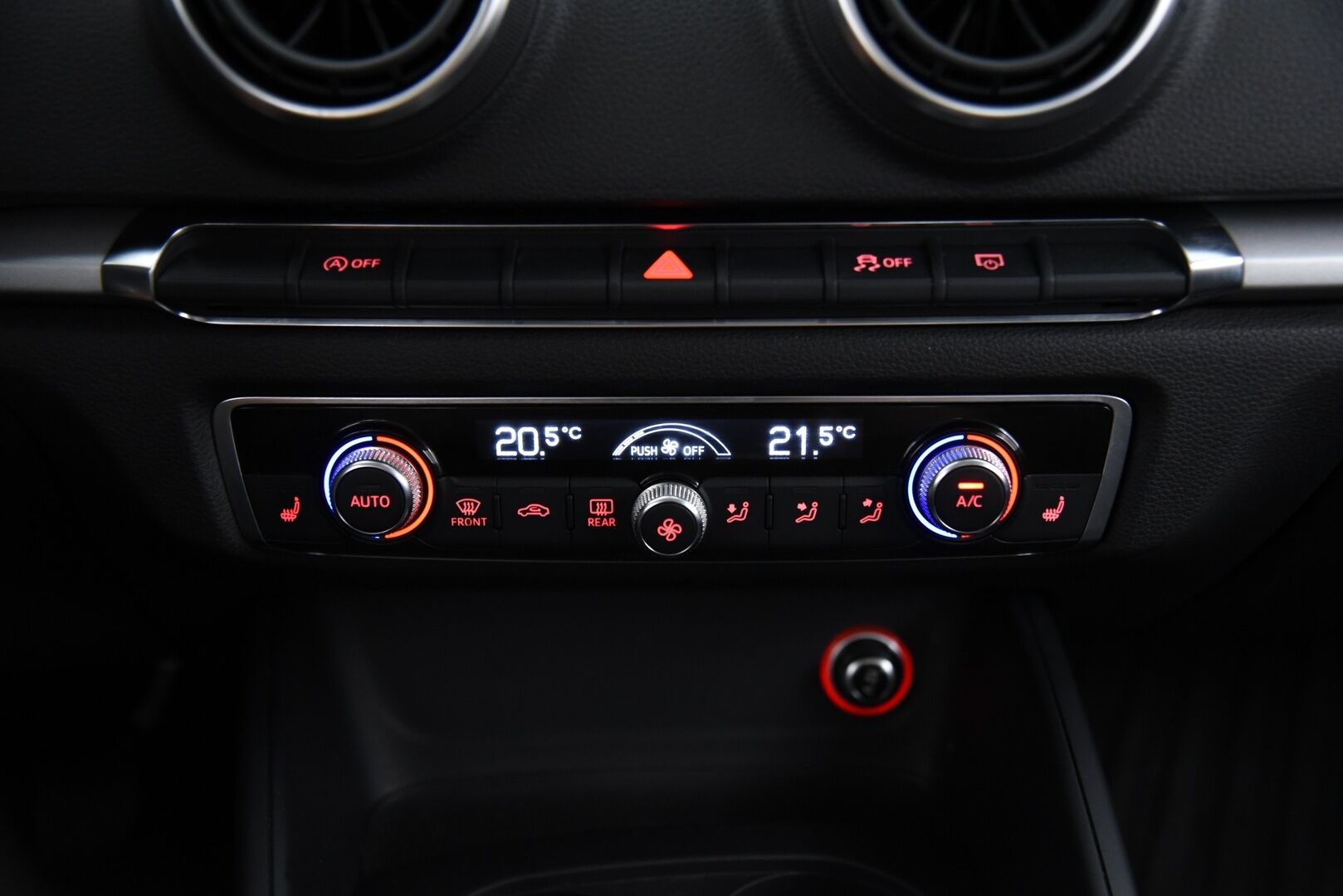 Audi A3 2013 Sportback Business 1,4 TFSI 90 kW / Suomi-auto / Vakkari / Koukku / Xenon-ajovalot - 2x renkaat / Juuri katsastettu 