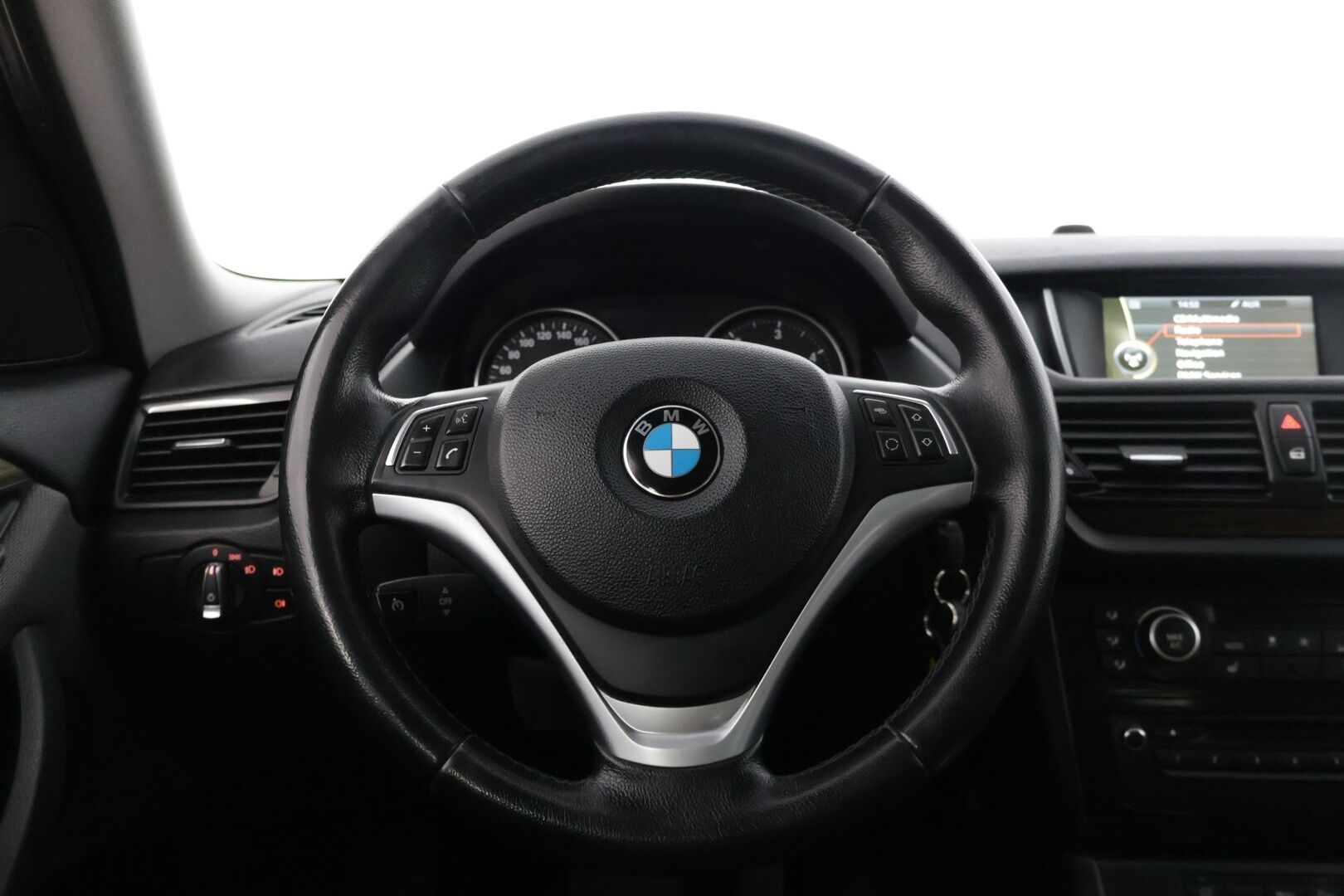 BMW X1 2013 xDrive18d TwinPower Turbo A E84 Business Automatic - * Tämä auto myydään Huutokaupat.com iän ja kilometrien vuoksi * 