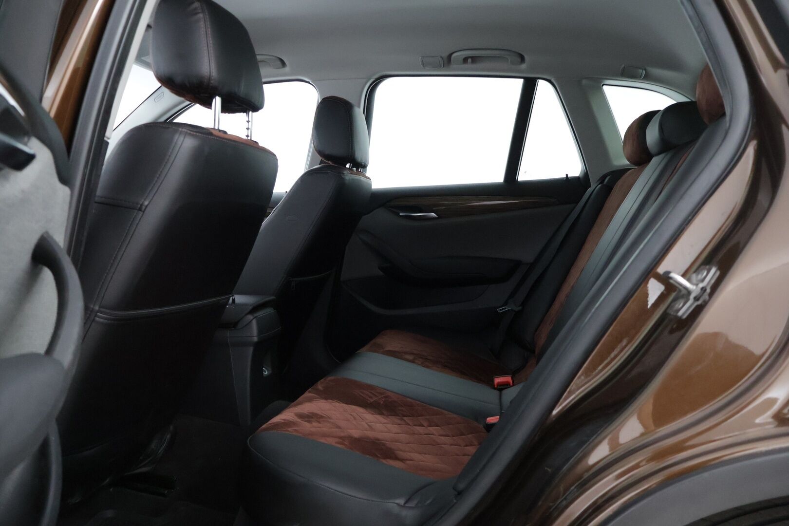 BMW X1 2013 xDrive18d TwinPower Turbo A E84 Business Automatic - * Tämä auto myydään Huutokaupat.com iän ja kilometrien vuoksi * 