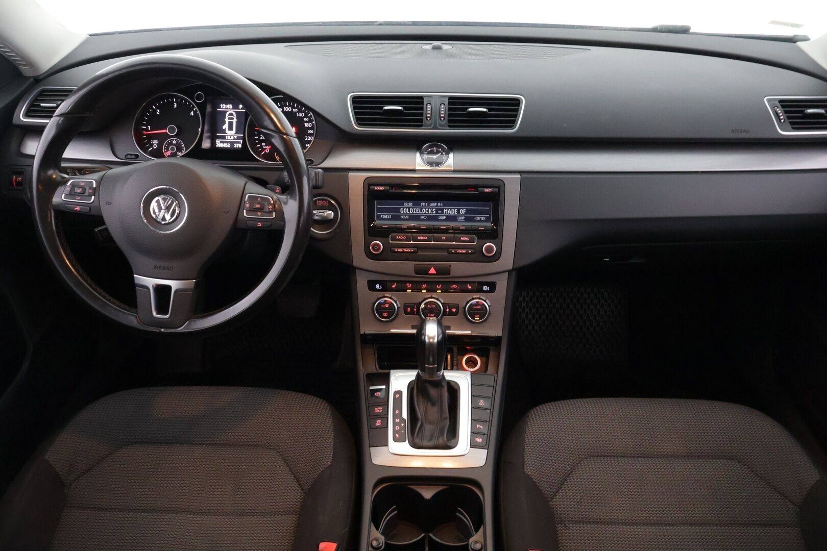 Volkswagen Passat 2013 Variant Comfortline 1,6 TDI 77 kW (105 hv) BlueMotion Technology DSG-automaatti *MYYDÄÄN HUUTOKAUPAT.COM* - *TUORE LEIMA / KOUKKU / VAKKARI / TUTKAT*