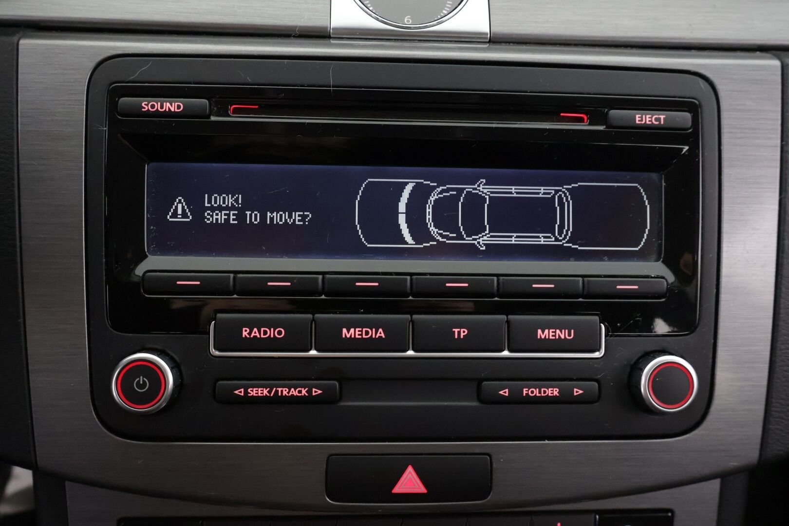 Volkswagen Passat 2013 Variant Comfortline 1,6 TDI 77 kW (105 hv) BlueMotion Technology DSG-automaatti *MYYDÄÄN HUUTOKAUPAT.COM* - *TUORE LEIMA / KOUKKU / VAKKARI / TUTKAT*
