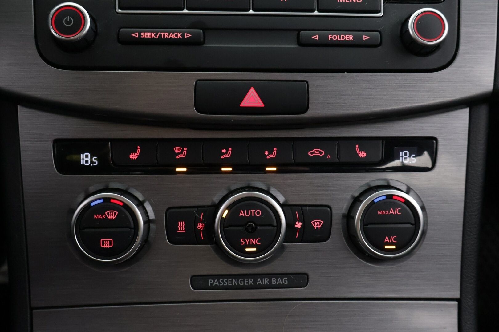 Volkswagen Passat 2013 Variant Comfortline 1,6 TDI 77 kW (105 hv) BlueMotion Technology DSG-automaatti *MYYDÄÄN HUUTOKAUPAT.COM* - *TUORE LEIMA / KOUKKU / VAKKARI / TUTKAT*