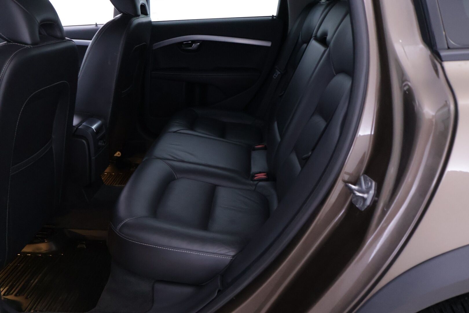 Volvo XC70 2015 D4 AWD Momentum aut - | ACC | Webasto | VOC | BLIS | Nahat | Navi | Kuskilla Muisti | P.Kamera | S.Luukku | Koukku | Keyless | Ei AdBlue |