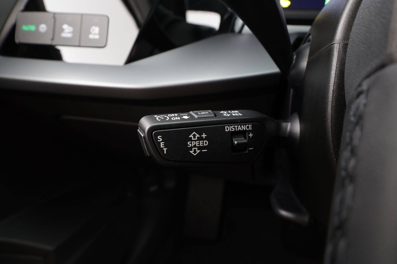 Audi A3 2025 Sportback 30 TFSI - | P.Kamera | Sporttipenkit | ACC | LED | Kaistavahti | Digimittaristo | Apple&Android | Facelift | 1-om Suomi-auto | Kahdet renkaat | Merkkihuollettu |