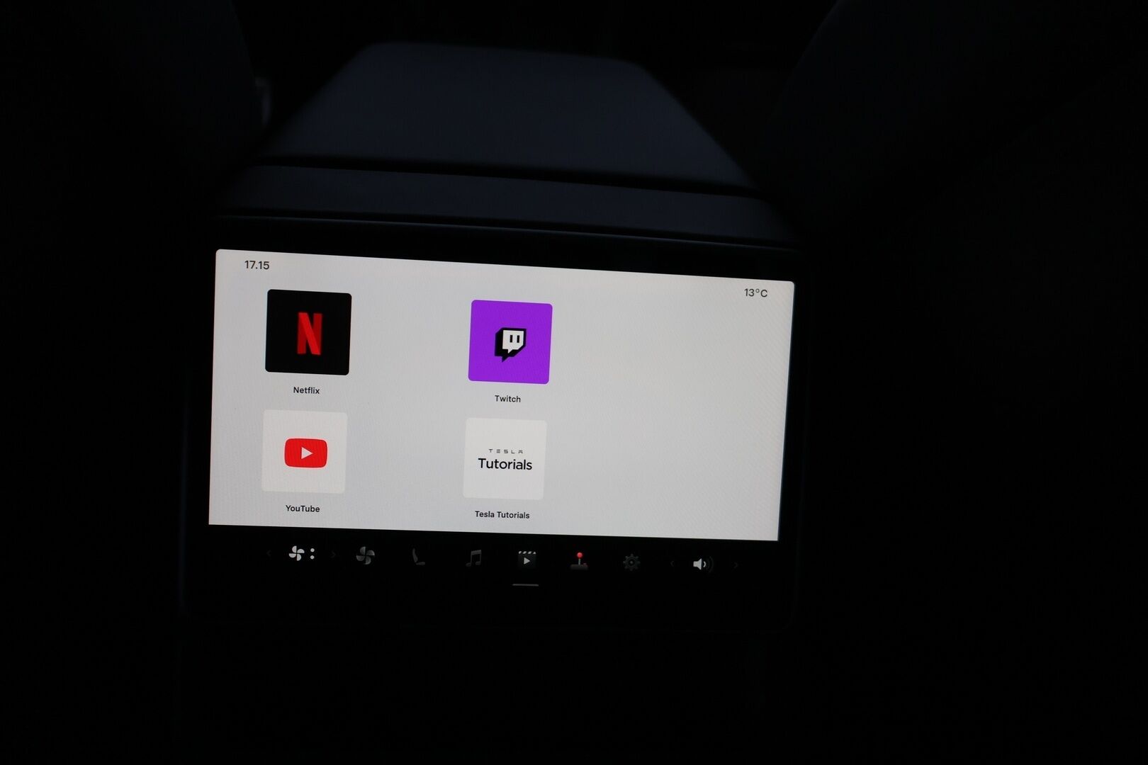 Tesla Model 3 2024 Performance AWD Highland * ILP / Lasikatto / ACC / Matrix / P.Kamera / Ilmastoitu Muistipenkki / Premium Audio * - * Upealla punaisella metallivärillä varustettu Highland * - HULLUT AVAJAISHULINAT KORKOTARJOUS 3,29 %