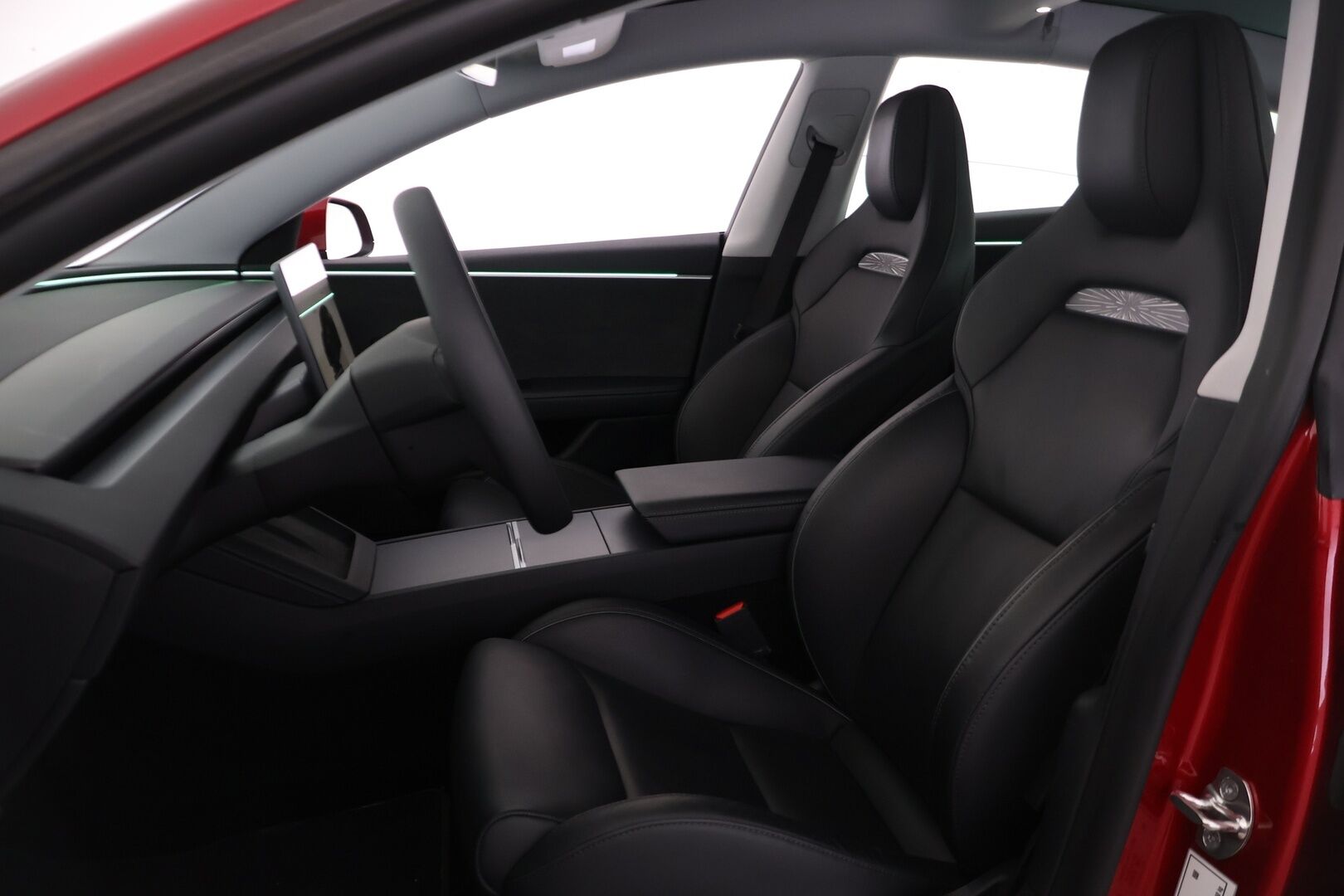 Tesla Model 3 2024 Performance AWD Highland * ILP / Lasikatto / ACC / Matrix / P.Kamera / Ilmastoitu Muistipenkki / Premium Audio * - * Upealla punaisella metallivärillä varustettu Highland * - HULLUT AVAJAISHULINAT KORKOTARJOUS 3,29 %