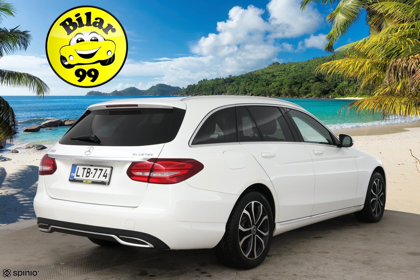 Mercedes-Benz C 2015 250 Bluetec 4MATIC / Vakkari / Webasto / Nahkaverhoilu / Vetokoukku / Sähköluukku / NAVI / LED - Navi / P-tutkat / Alletaittuva vetokoukku 