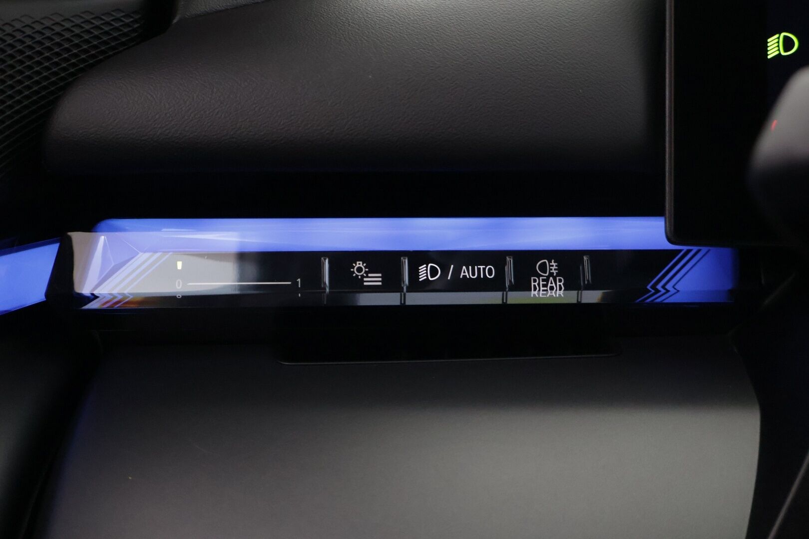 BMW I5 2024 G60 eDrive40 Sport Line *Adapt.Vakkari / Peruutuskamera / Nahkasisusta / Professional Navi / Adapt.LED / Apple&Android* - *Merkkihuollot / Akku kuntotarkastettu / Kahdet renkaat alumiinivantein* - HULLU BLACKWEEK KORKOTARJOUS 2,49%