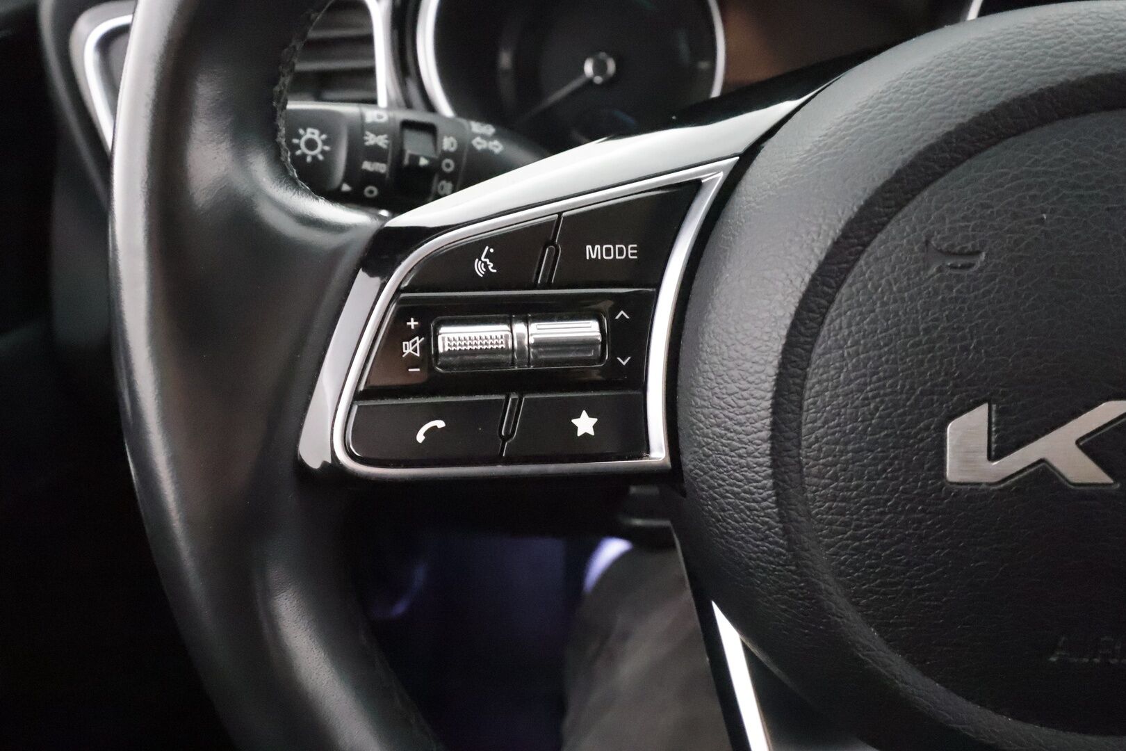 Kia XCeed 2024 1,6 GDI Plug-In Hybrid EX DCT - | LED | ACC | P.kamera | Lämm. ohjauspyörä | Kaistavahti | Apple & Android | ALV |