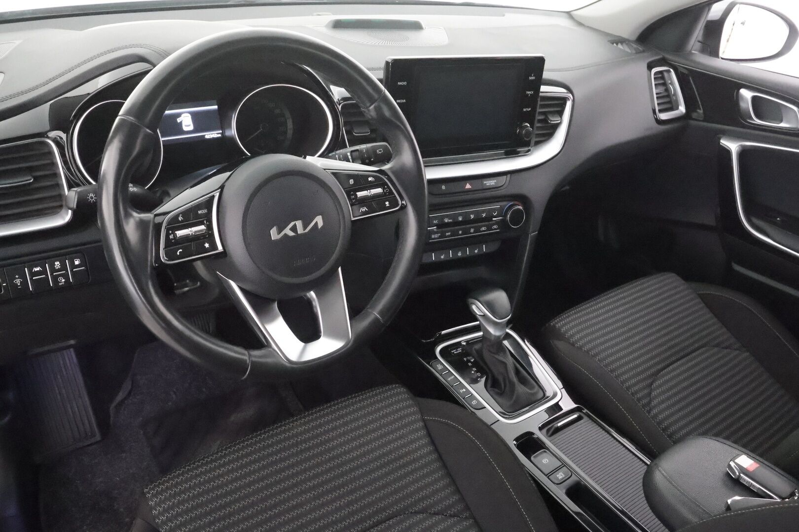 Kia XCeed 2024 1,6 GDI Plug-In Hybrid EX DCT - | LED | ACC | P.kamera | Lämm. ohjauspyörä | Kaistavahti | Apple & Android | ALV |