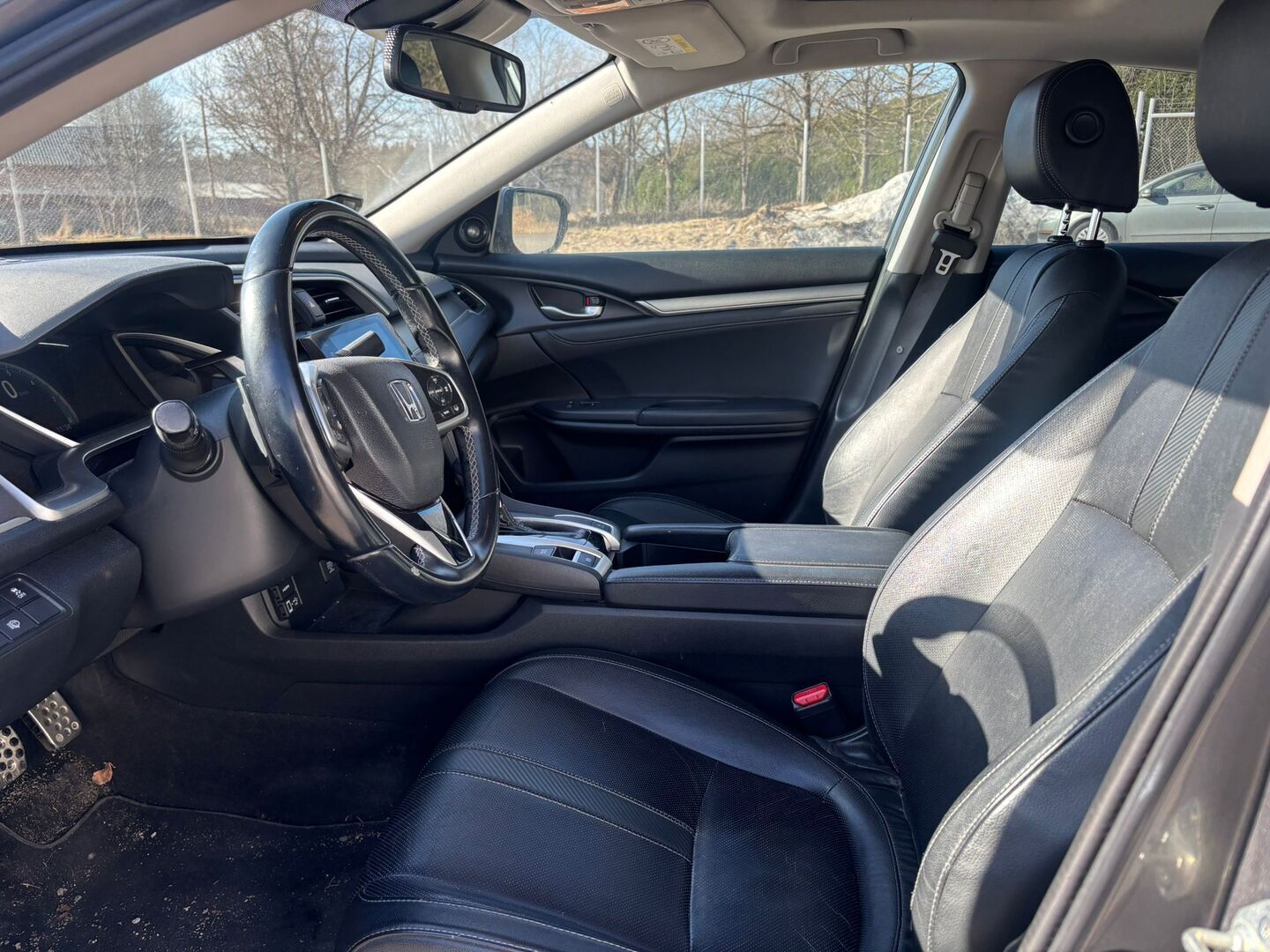 Honda Civic 2018 CIVIC 4DR Sedan / Huoltokirja! / ACC! / Panoraama! / - Siisti! / Hyvin pidetty! / Huoltokirja! /