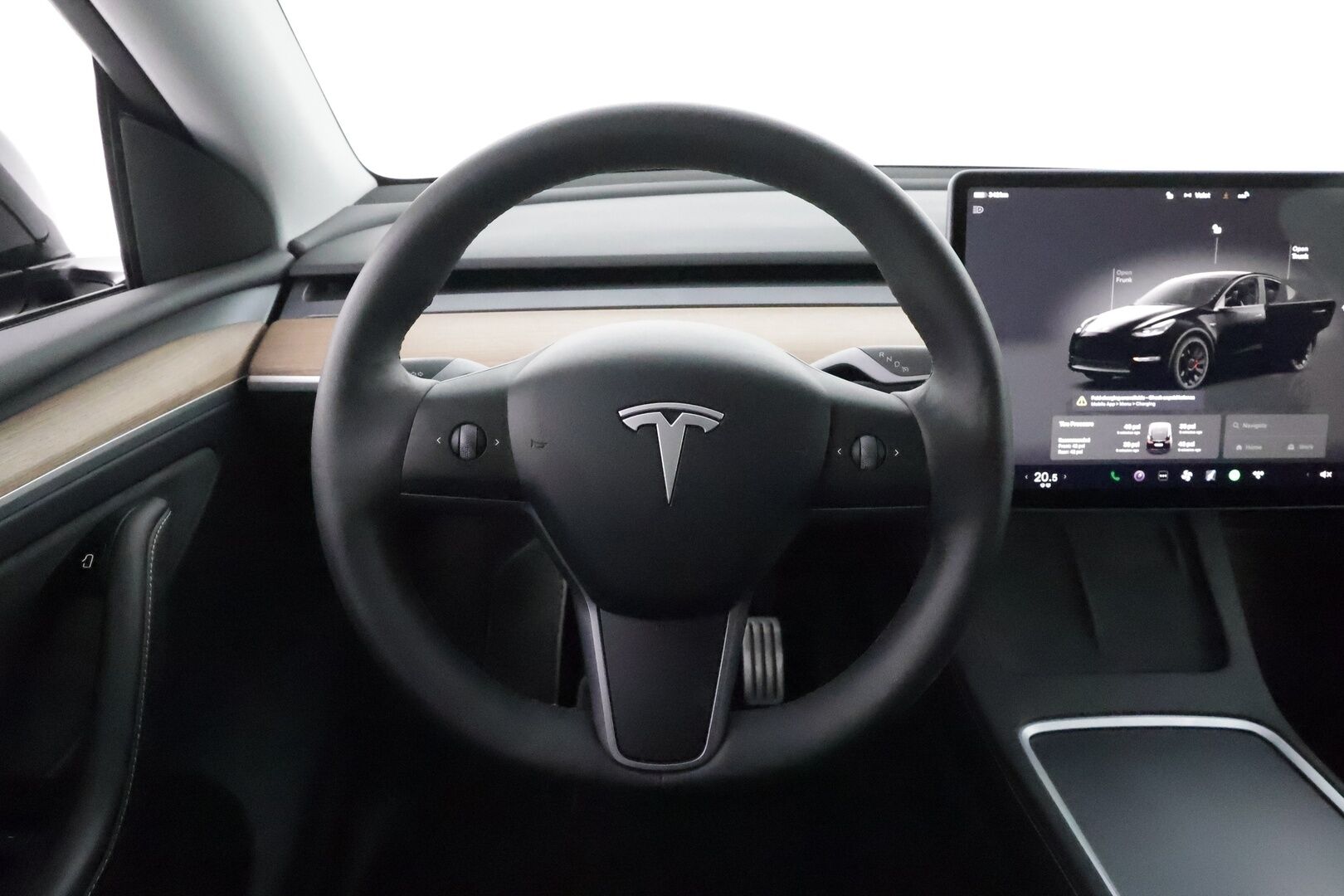 Tesla Model Y 2022 Performance ** Lasikatto / Lämpöpumppu / Koukku / Matrix-LED / P.Kamera / Muistipenkki / Premium Audio / Navi ** - 3,99 % KORKOTARJOUS TÄHÄN AUTOON - 2x Renkaat / Akku Kuntotarkistettu!