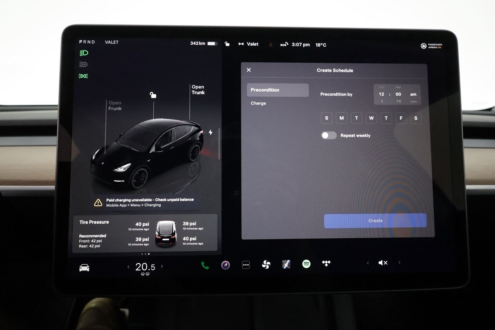 Tesla Model Y 2022 Performance ** Lasikatto / Lämpöpumppu / Koukku / Matrix-LED / P.Kamera / Muistipenkki / Premium Audio / Navi ** - 3,99 % KORKOTARJOUS TÄHÄN AUTOON - 2x Renkaat / Akku Kuntotarkistettu!