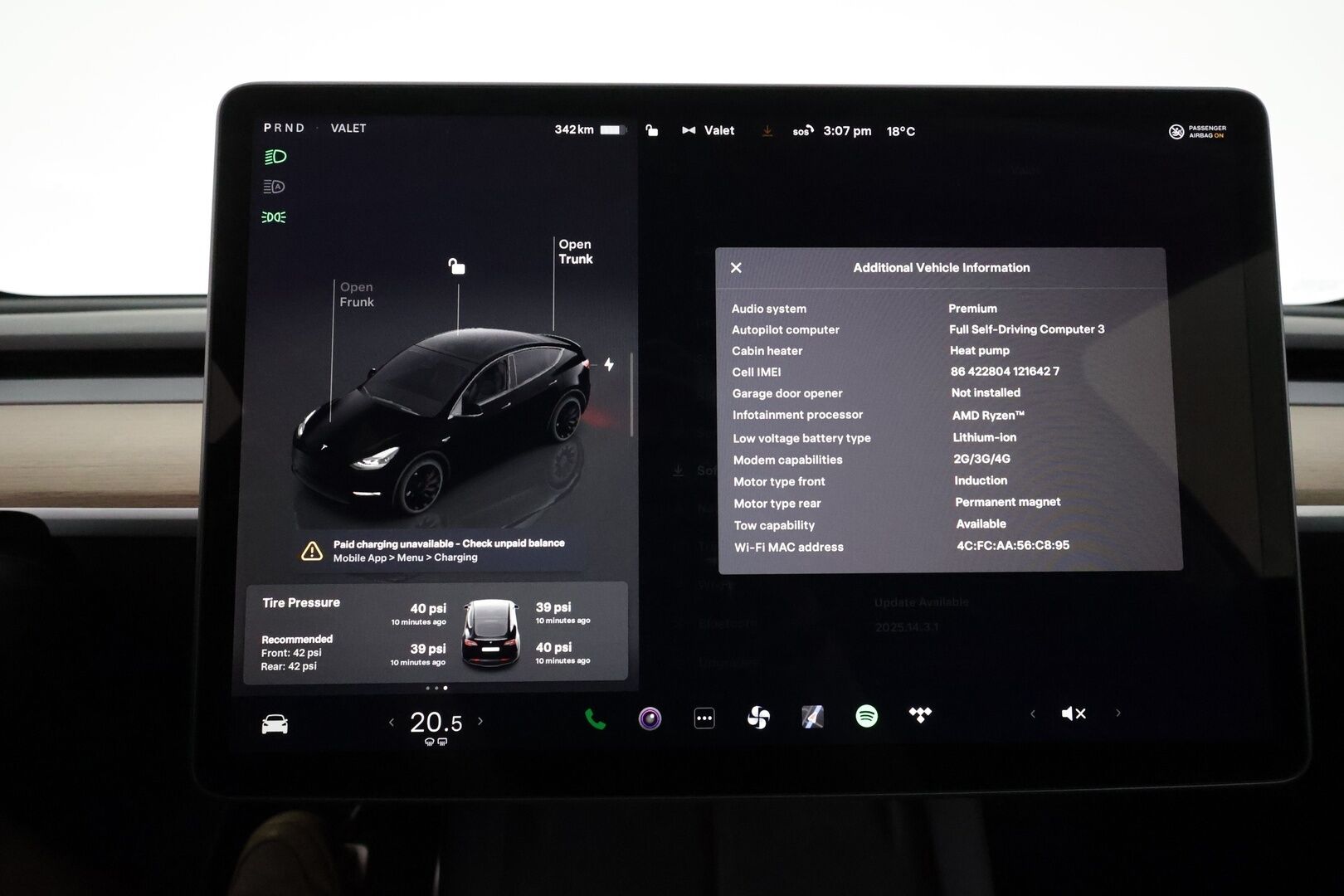 Tesla Model Y 2022 Performance ** Lasikatto / Lämpöpumppu / Koukku / Matrix-LED / P.Kamera / Muistipenkki / Premium Audio / Navi ** - 3,99 % KORKOTARJOUS TÄHÄN AUTOON - 2x Renkaat / Akku Kuntotarkistettu!