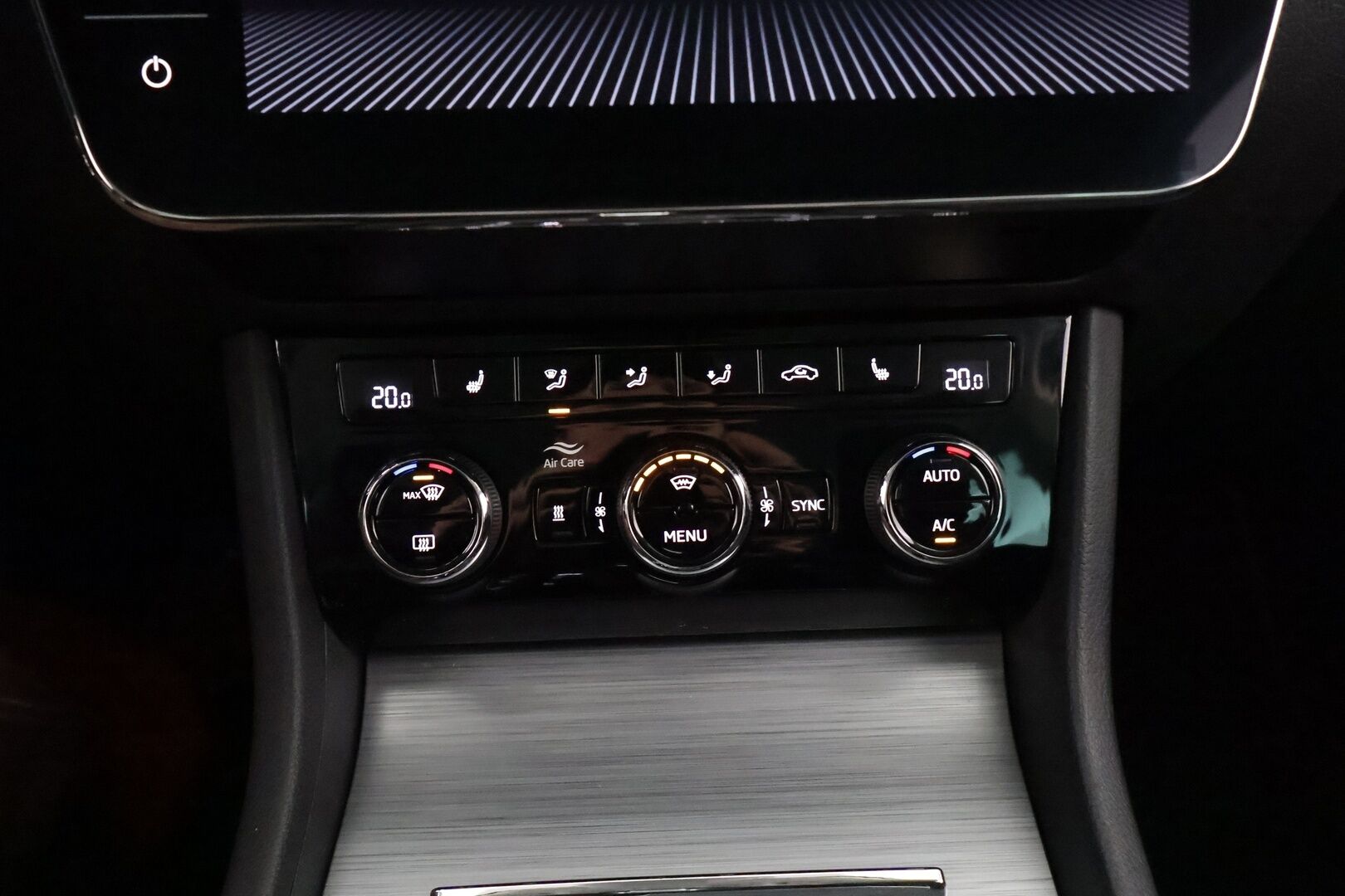 SKODA SUPERB 2021 1.4 TSI PHEV iV Ambition DSG*Webasto / Adapt. Vakkari / P-kamera / Koukku / Apple&Android / LED-valot / Kaistavahti* - *2x renkaat / Digimittaristo*