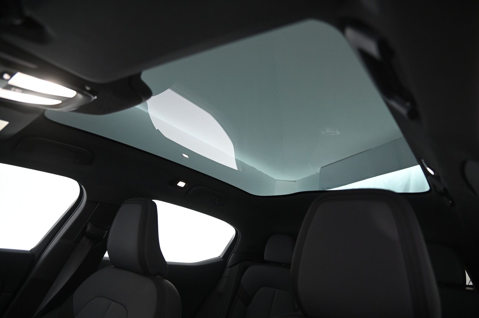 POLESTAR 2 2021 Long Range Dual Motor, 300kW, 78kWh - ACC / Pilot & Plus / Harman/Kardon / 360° / Lasikatto / Pixel led*