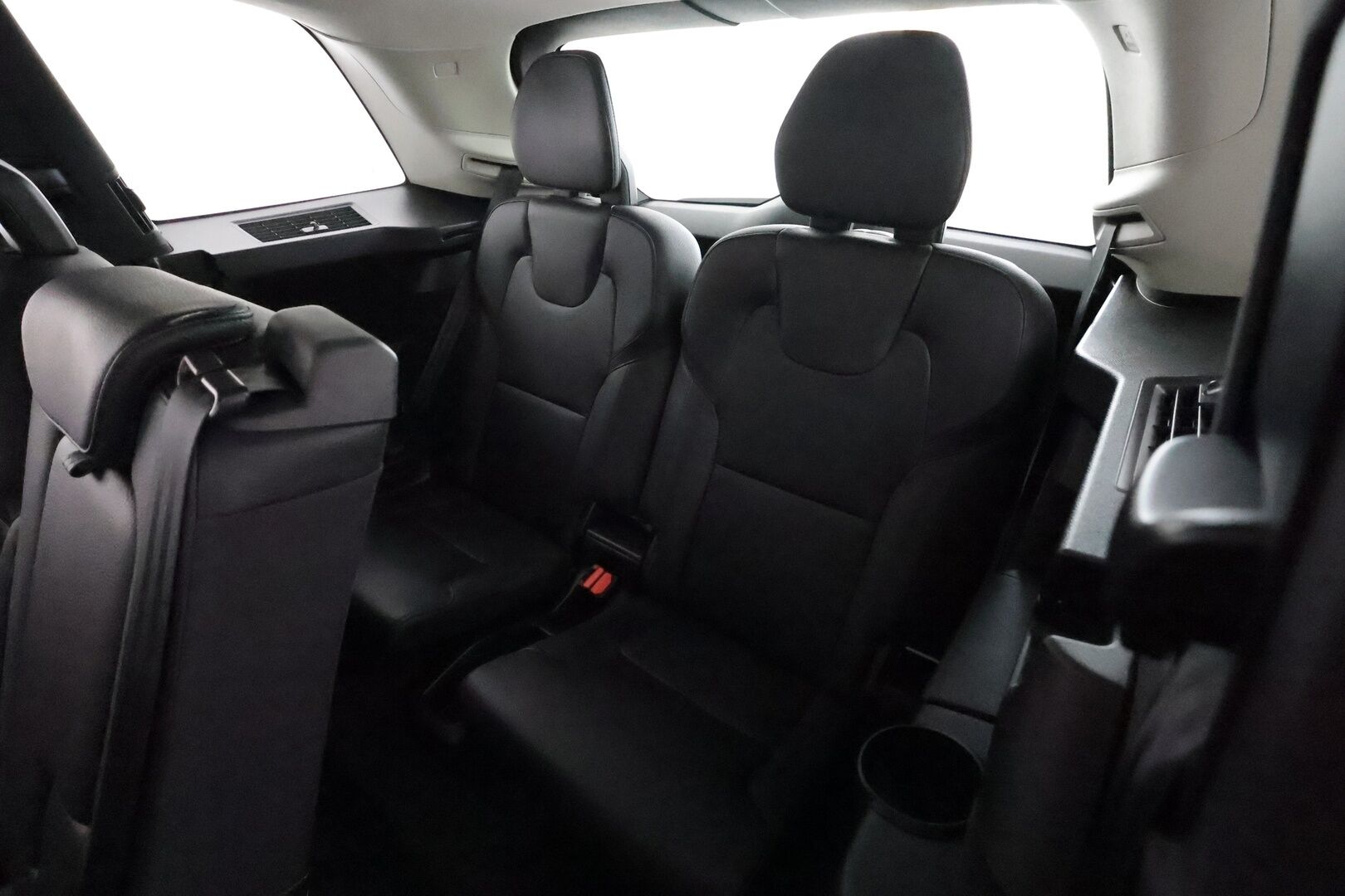 Volvo XC90 2022 T8 AWD Long Range Inscription 7-p.**Webasto / Full-LED / P.Kamera / Adapt.Vakkari / Sporttinahat Muistilla** - Navi / Kaistavahti / 4-Alueinen AC / KeylessGO / 1x Vanteet / 2x Renkaat  / Juuri huollettu!