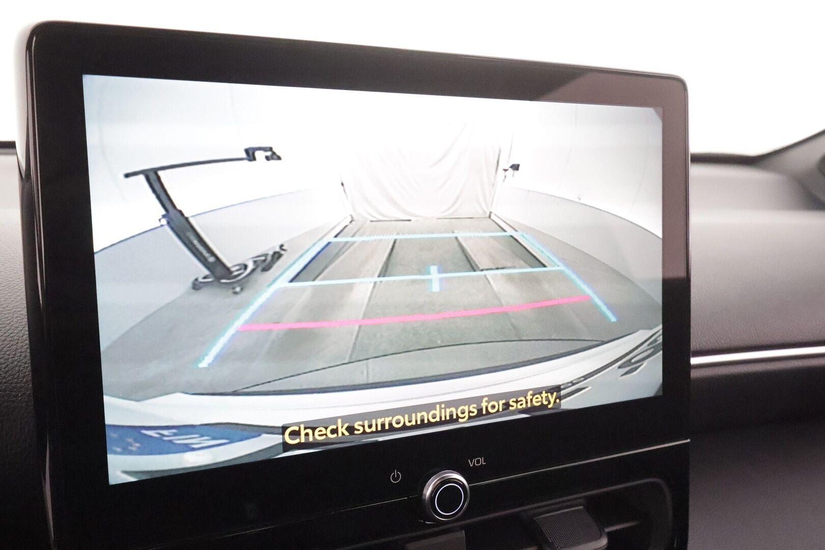 Toyota Yaris Cross 2026 1.5 Hybrid 130 Limited Platinum Edition * ACC / P.kamera / LED / Navi / Digimittaristo / KeylessGo / Ratinlämmitin  * - 1.Om Suomi-auto / Kahdet renkaat aluvanteilla 