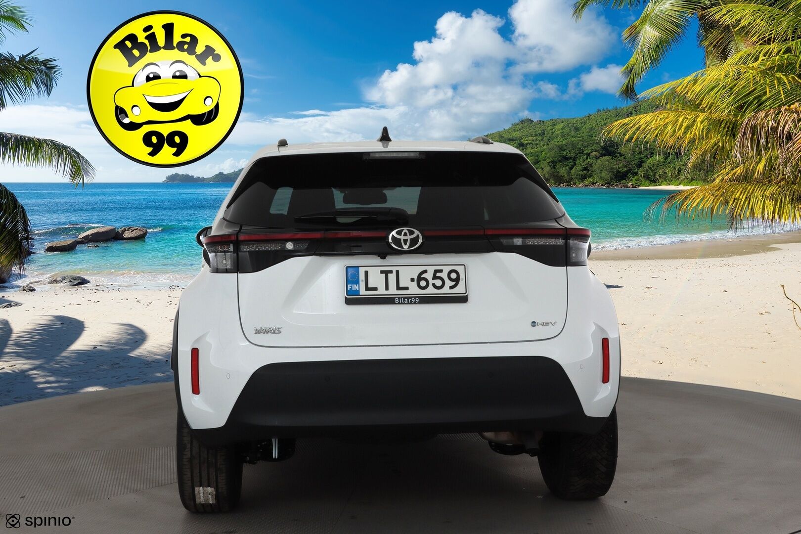 Toyota Yaris Cross 2026 1.5 Hybrid 130 Limited Platinum Edition * ACC / P.kamera / LED / Navi / Digimittaristo / KeylessGo / Ratinlämmitin  * - 1.Om Suomi-auto / Kahdet renkaat aluvanteilla 