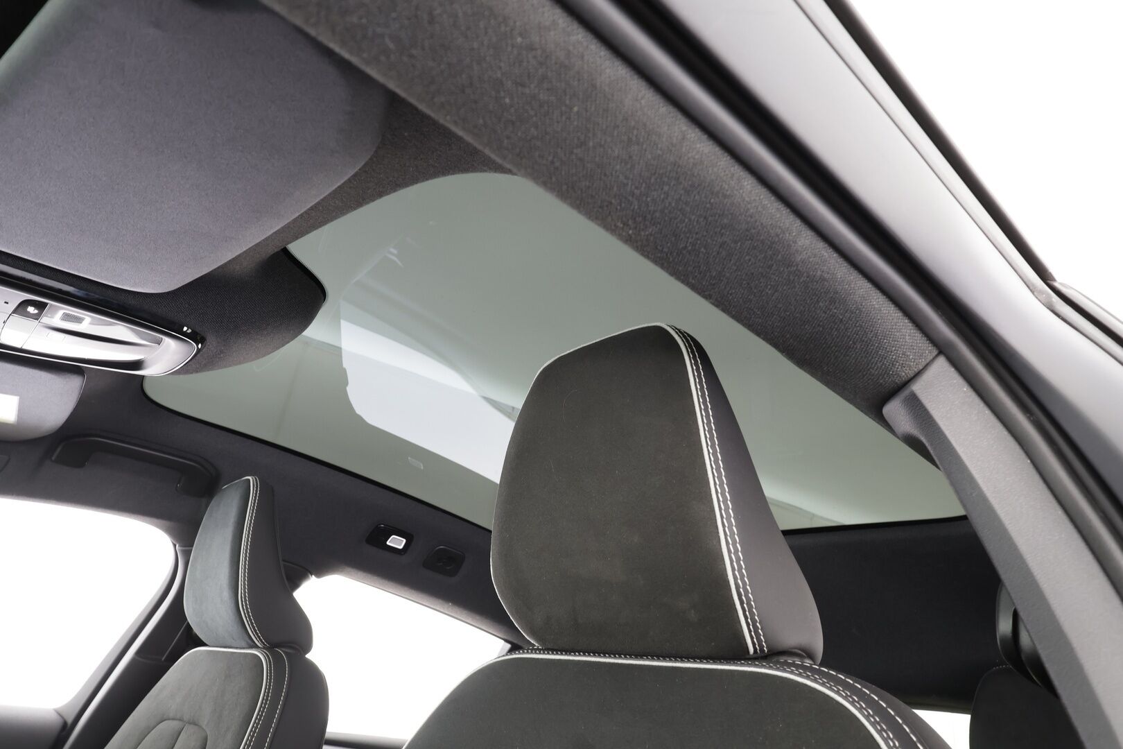 Volvo C40 2023 Recharge Twin Ultimate aut - Vetokoukku | ACC | ILP | Lasikatto | H/K | 360-kamera | Sporttipenkit | Kuskilla Muistipenkki | Ratinlämmitys | LED | Keyless | Apple&Android | 