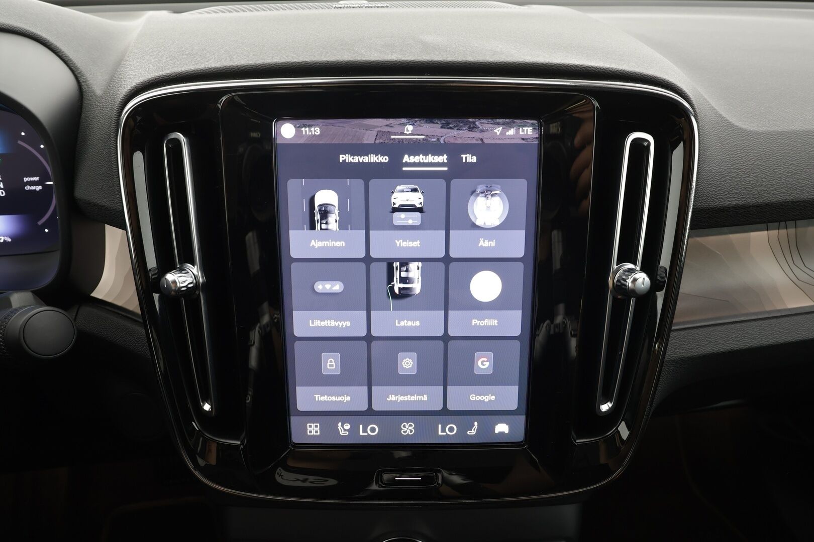 Volvo C40 2023 Recharge Twin Ultimate aut - Vetokoukku | ACC | ILP | Lasikatto | H/K | 360-kamera | Sporttipenkit | Kuskilla Muistipenkki | Ratinlämmitys | LED | Keyless | Apple&Android | 