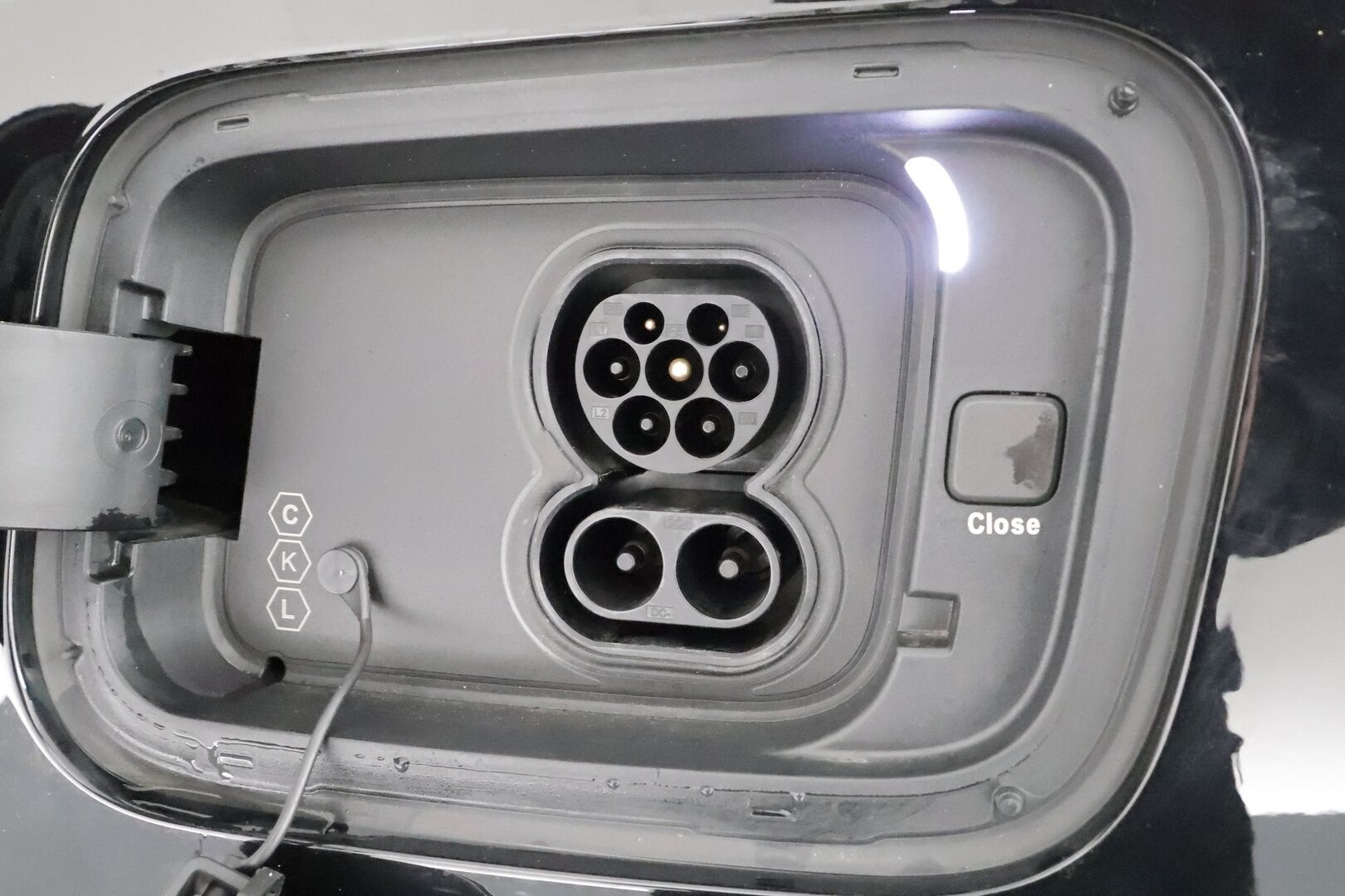 POLESTAR 4 2025 Long Range Single Motor Pro * Pilot&Plus / ILP / ACC / Pixel-LED / H&K / 360° / Sportpenkki Muistilla / Lasikatto * - 2x Vanteet