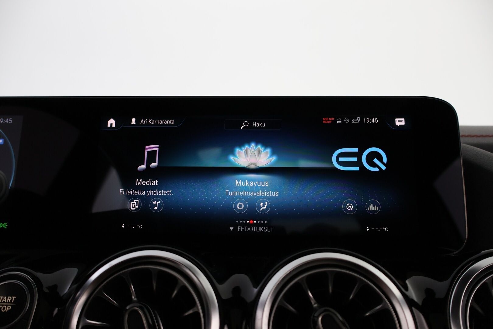 Mercedes-Benz EQA 2022 250 Business AMG - Koukku | Distronic Pro | HUD | Panorama | 360° kamera | Midline Sound | Widescreen | Nahka-Alcantara | Supervarusteet!