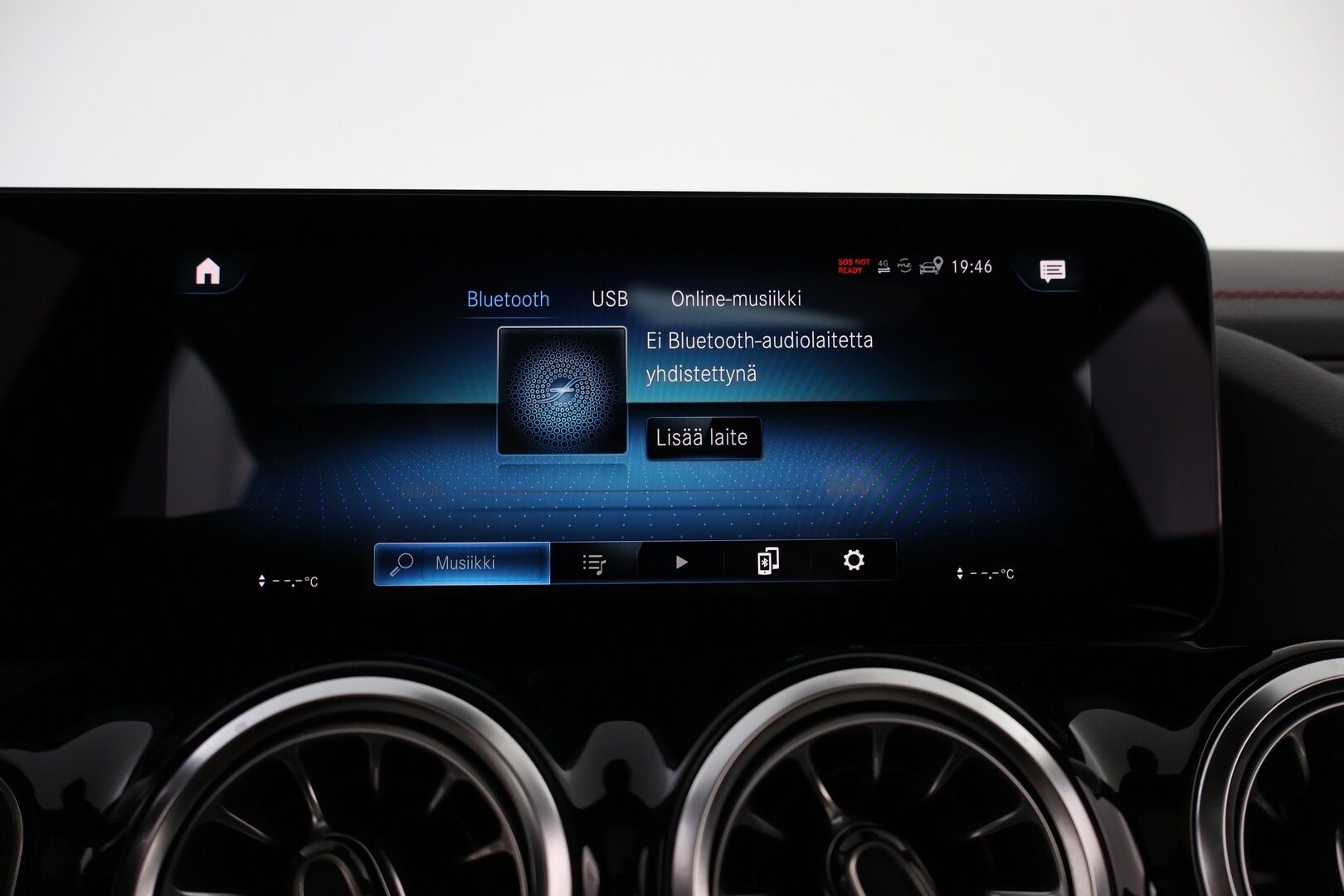Mercedes-Benz EQA 2022 250 Business AMG - Koukku | Distronic Pro | HUD | Panorama | 360° kamera | Midline Sound | Widescreen | Nahka-Alcantara | Supervarusteet!