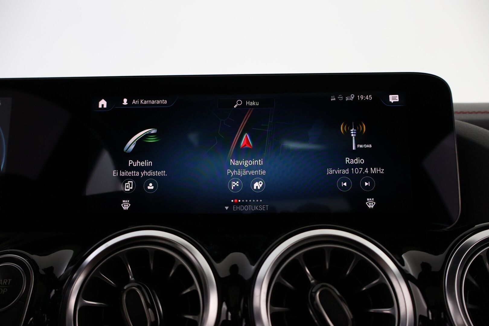 Mercedes-Benz EQA 2022 250 Business AMG - Koukku | Distronic Pro | HUD | Panorama | 360° kamera | Midline Sound | Widescreen | Nahka-Alcantara | Supervarusteet!