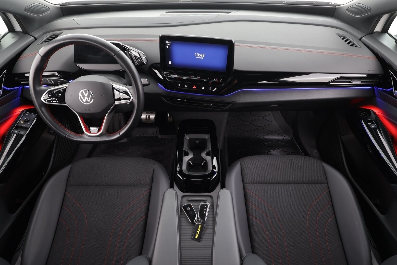 VOLKSWAGEN ID.4 2023 GTX Dual Motor 220kW * ACC / 360° / ILP / Koukku / IQ.Light / Sähköluukku / Navi / KeylessGo * - Akku kuntotarkastettu / Kahdet renkaat aluvanteilla / Merkkihuollettu