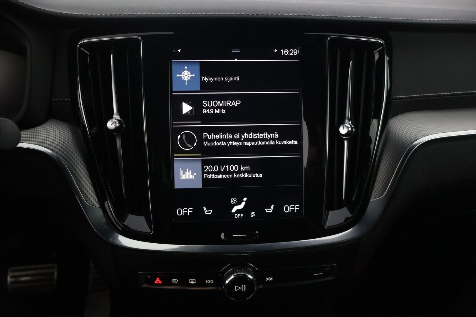 Volvo S60 2021 T8 TwE AWD Business R-Design aut * 360° / HarmanKardon / ACC / BLIS / Sporttipenkit muistilla / Webasto * - Vetokoukku / Kahdet renkaat Volvon alumiinivanteilla / Jakohihna juuri vaihdettu!