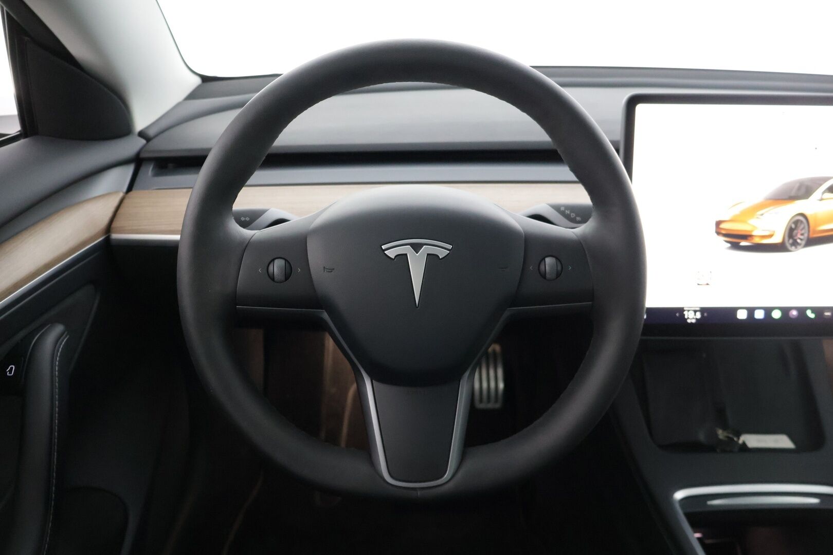 Tesla Model 3 2023 Performance * Lasikatto / Mustat nahat / Adapt.Vakkari / P-kamera * - 3,99 % KORKOTARJOUS TÄHÄN AUTOON 31.8. ASTI! - * Komealla värillä, 2x renkailla ja vanteilla oleva pikku kilsanen Perffi! *